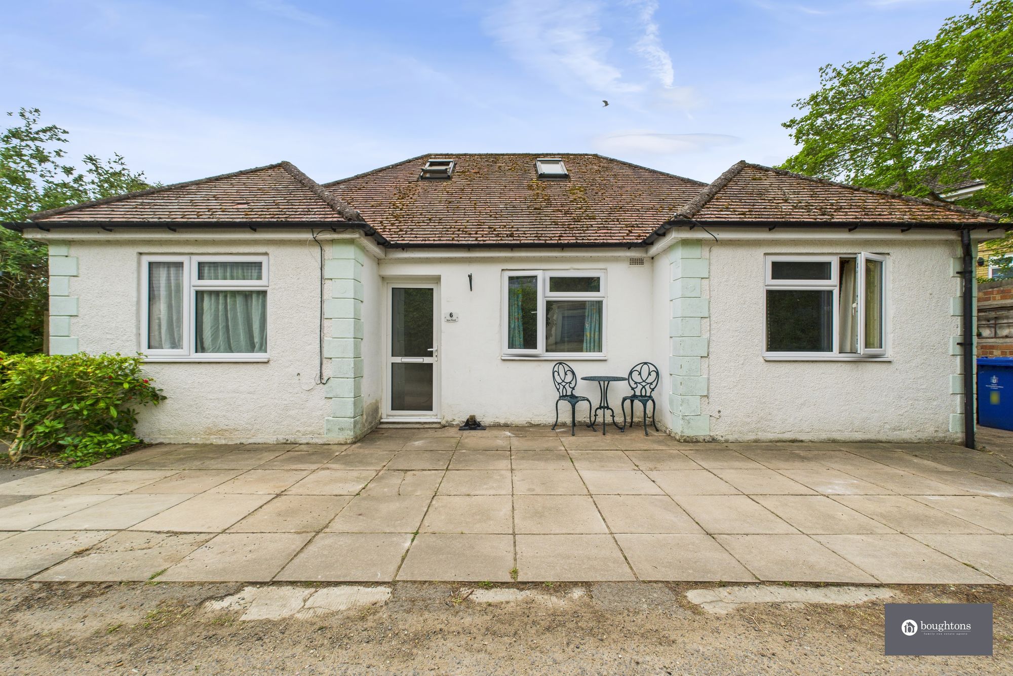 4 bed detached bungalow for sale in New Road, Brackley, NN13  - Property Image 1