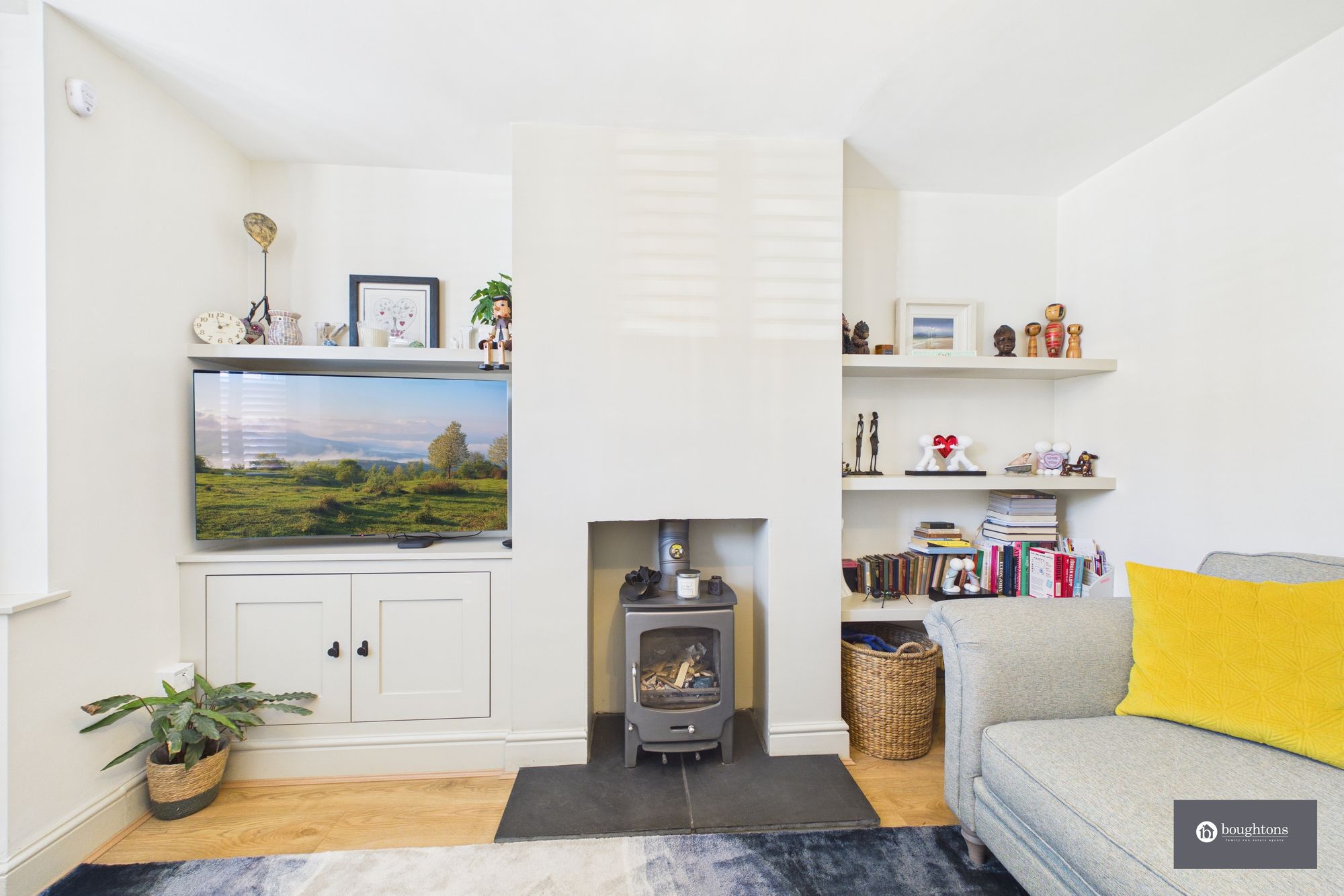 2 bed mid-terraced house for sale in High Street, Brackley, NN13  - Property Image 9