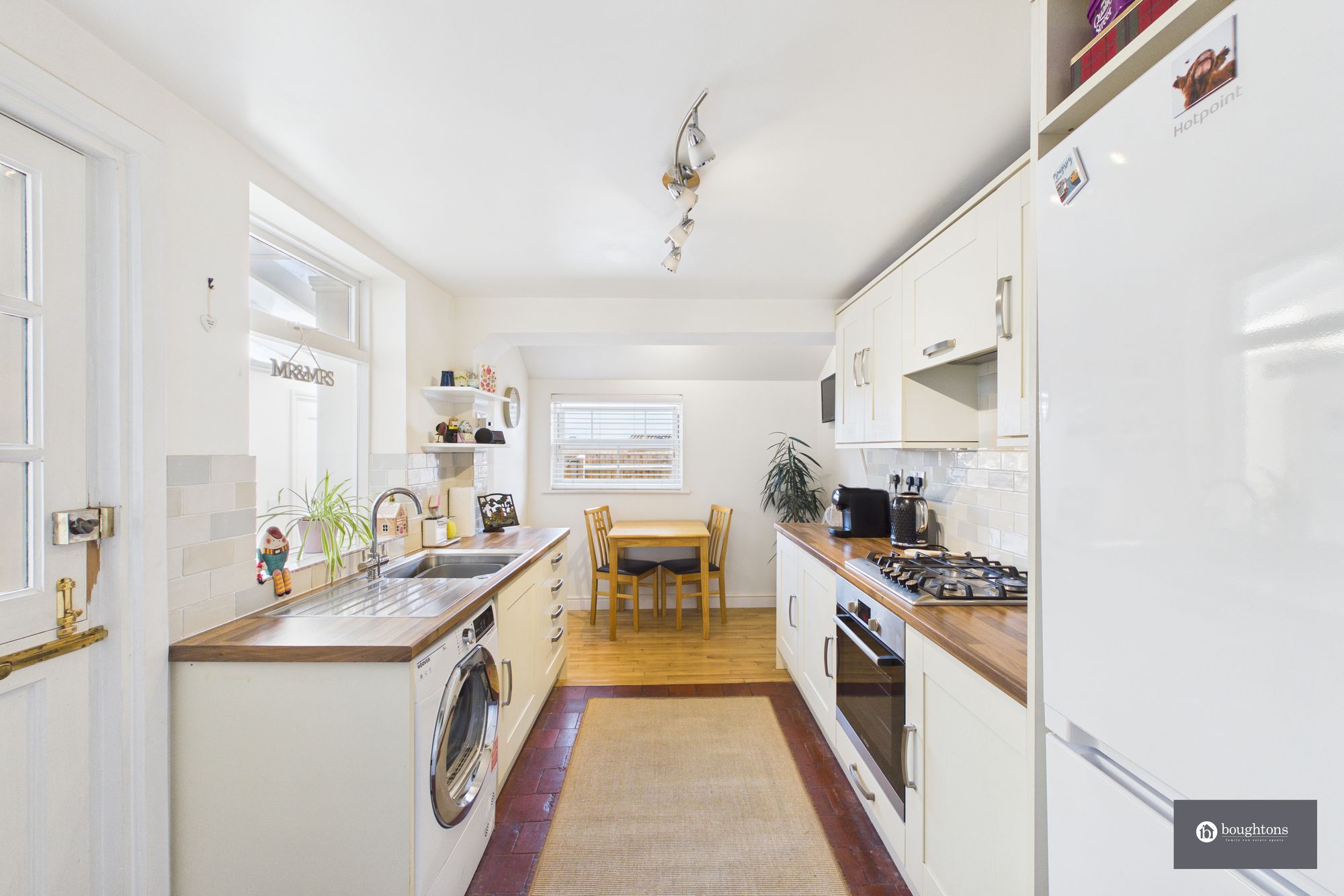 2 bed mid-terraced house for sale in High Street, Brackley, NN13  - Property Image 5