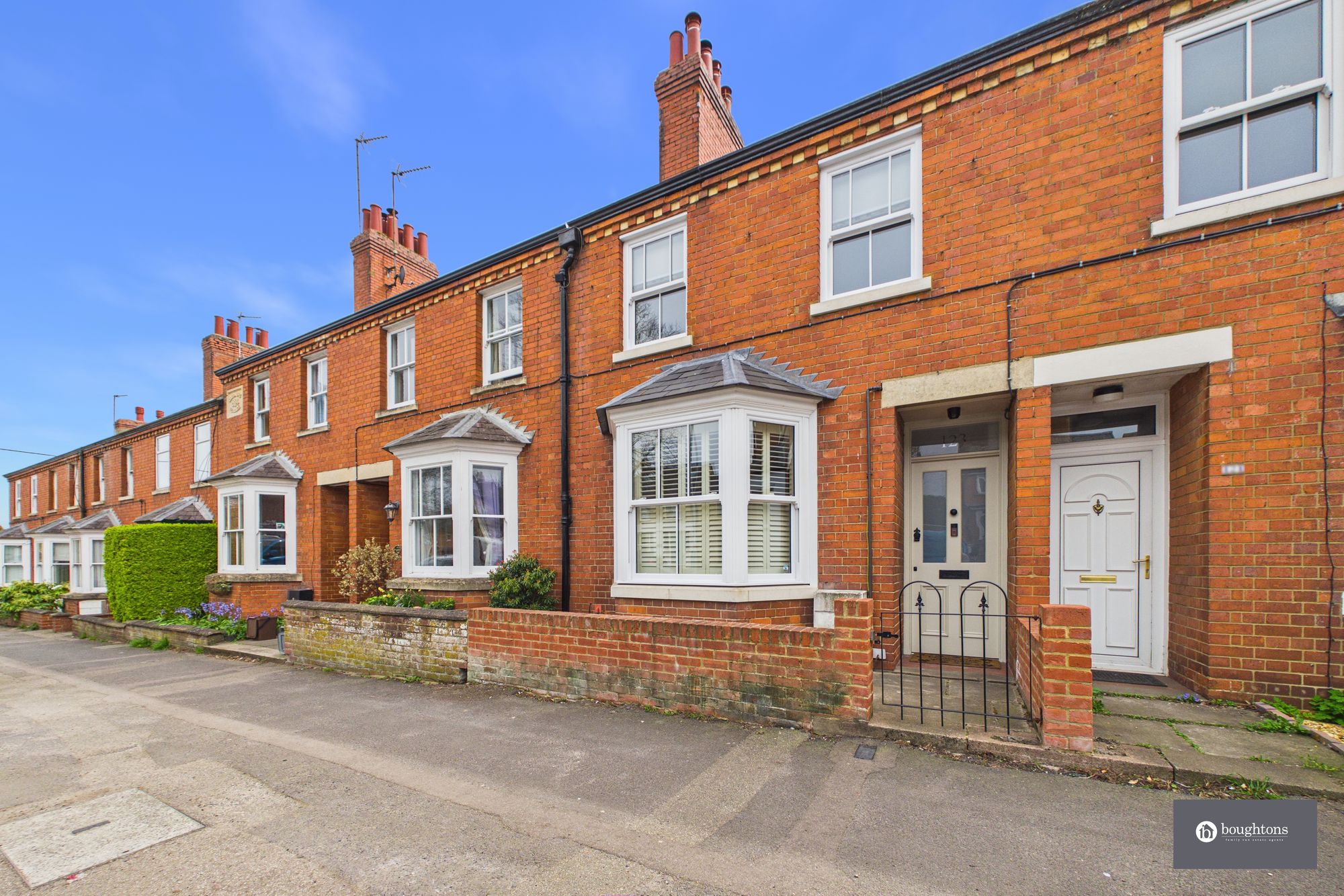 2 bed mid-terraced house for sale in High Street, Brackley, NN13