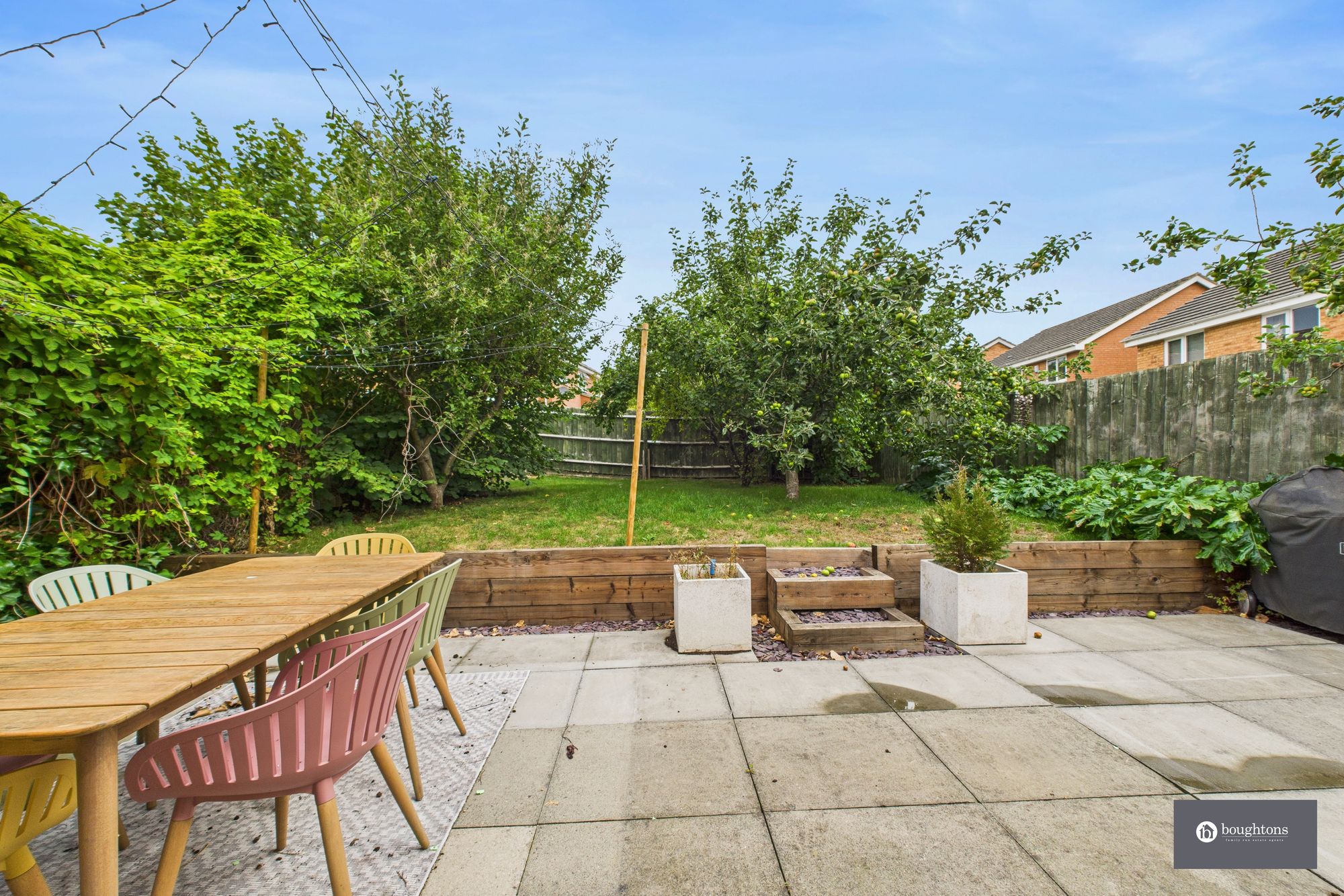 4 bed detached house for sale in Brewin Close, Brackley, NN13  - Property Image 2