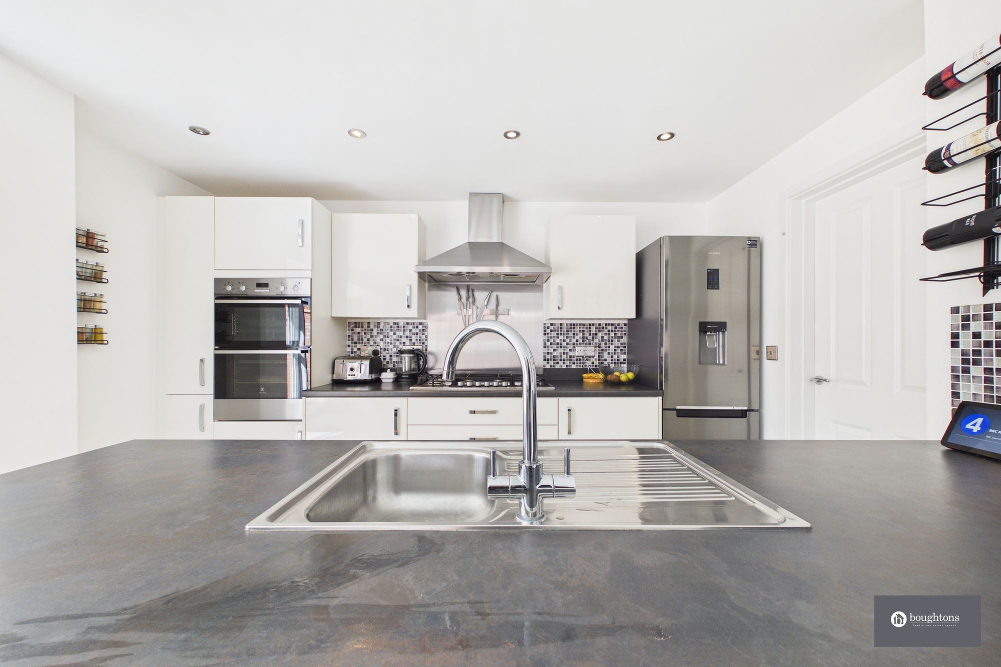 4 bed detached house for sale in Miranda Lane, Brackley, NN13  - Property Image 12