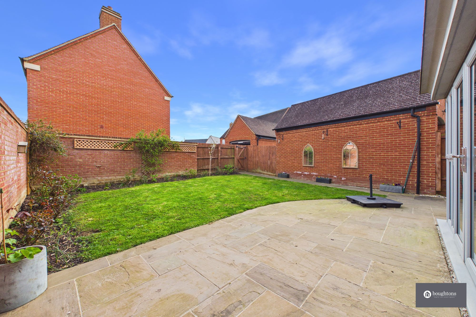 4 bed detached house for sale in Miranda Lane, Brackley, NN13  - Property Image 4