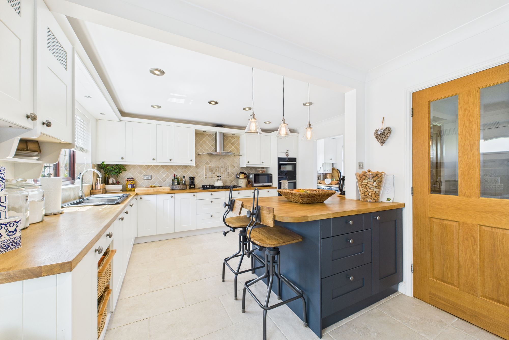 4 bed detached house for sale in Flora Thompson Drive, Brackley, NN13  - Property Image 6