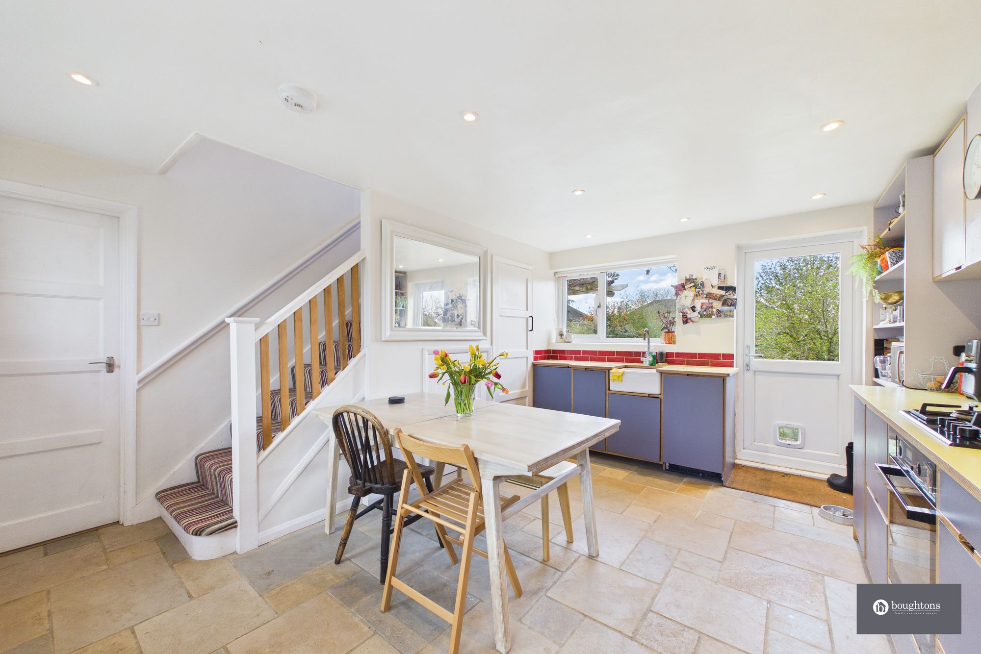 2 bed terraced house for sale in Waynflete Avenue, Brackley, NN13  - Property Image 3