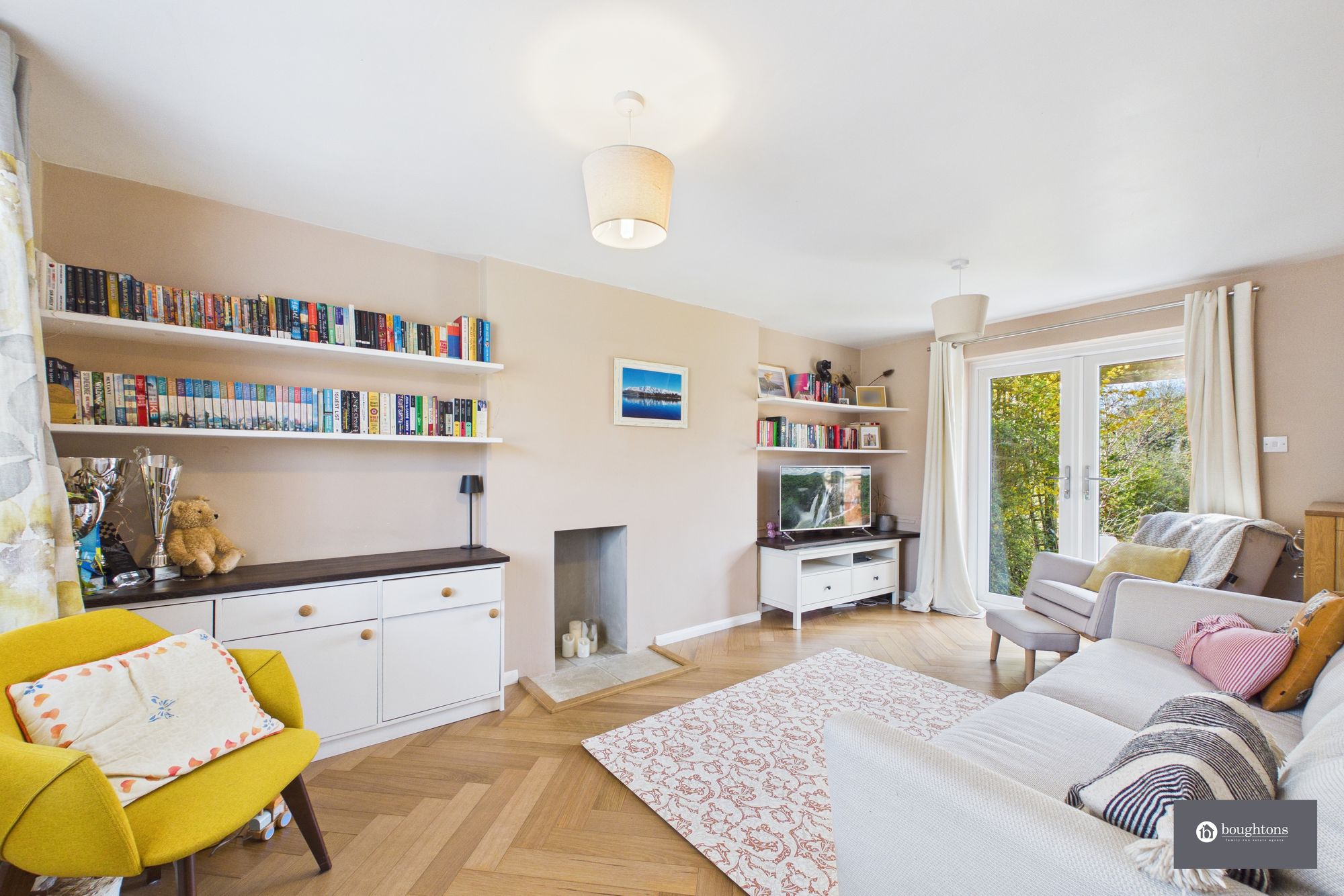 2 bed terraced house for sale in Waynflete Avenue, Brackley, NN13  - Property Image 2