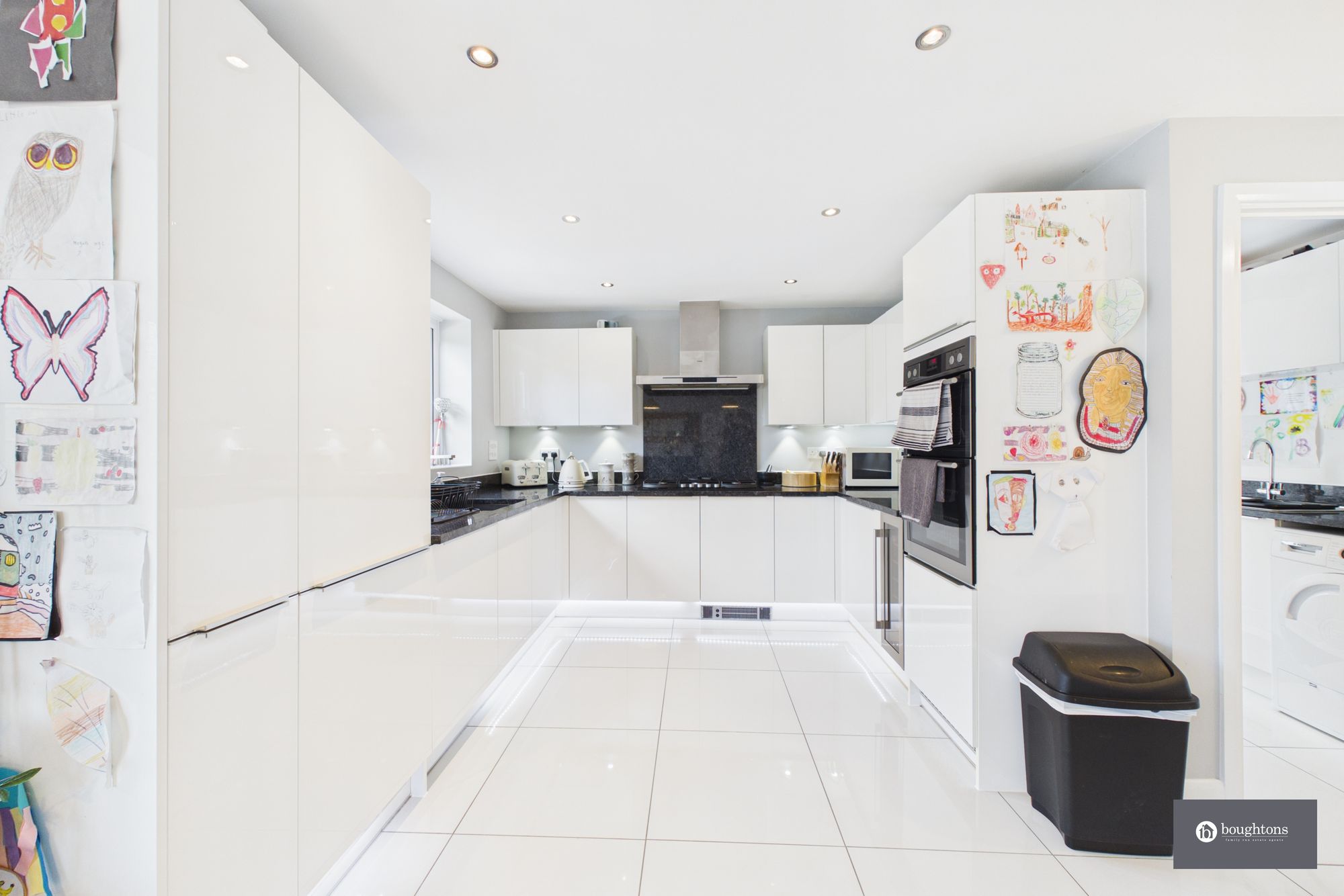 4 bed detached house for sale in Juliet Drive, Brackley, NN13  - Property Image 3