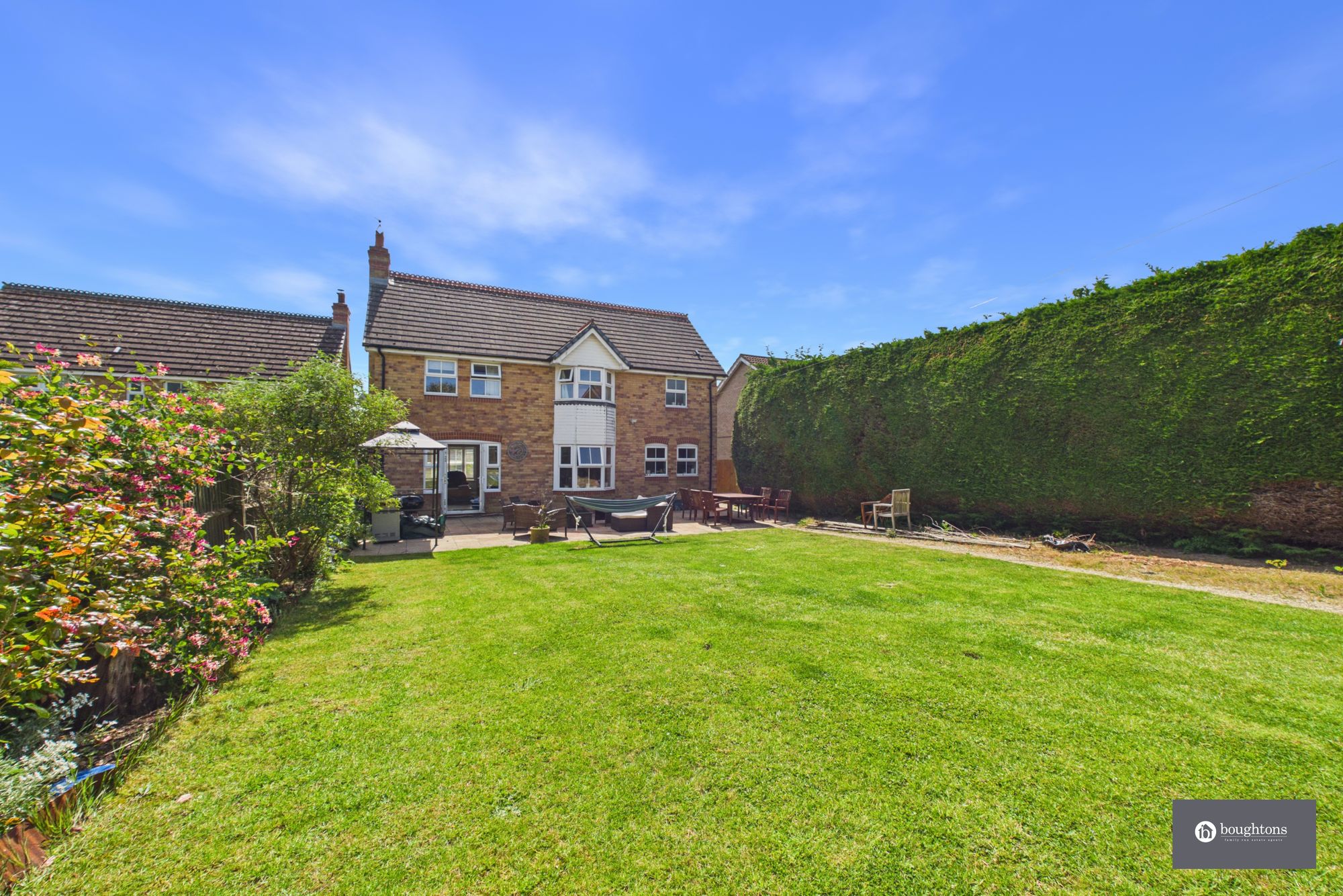 4 bed detached house for sale in Jones Close, Brackley, NN13  - Property Image 2