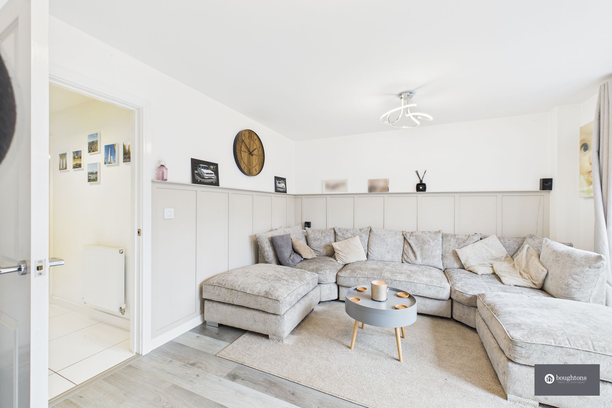 4 bed mid-terraced house for sale in Foxhills Way, Brackley, NN13  - Property Image 8