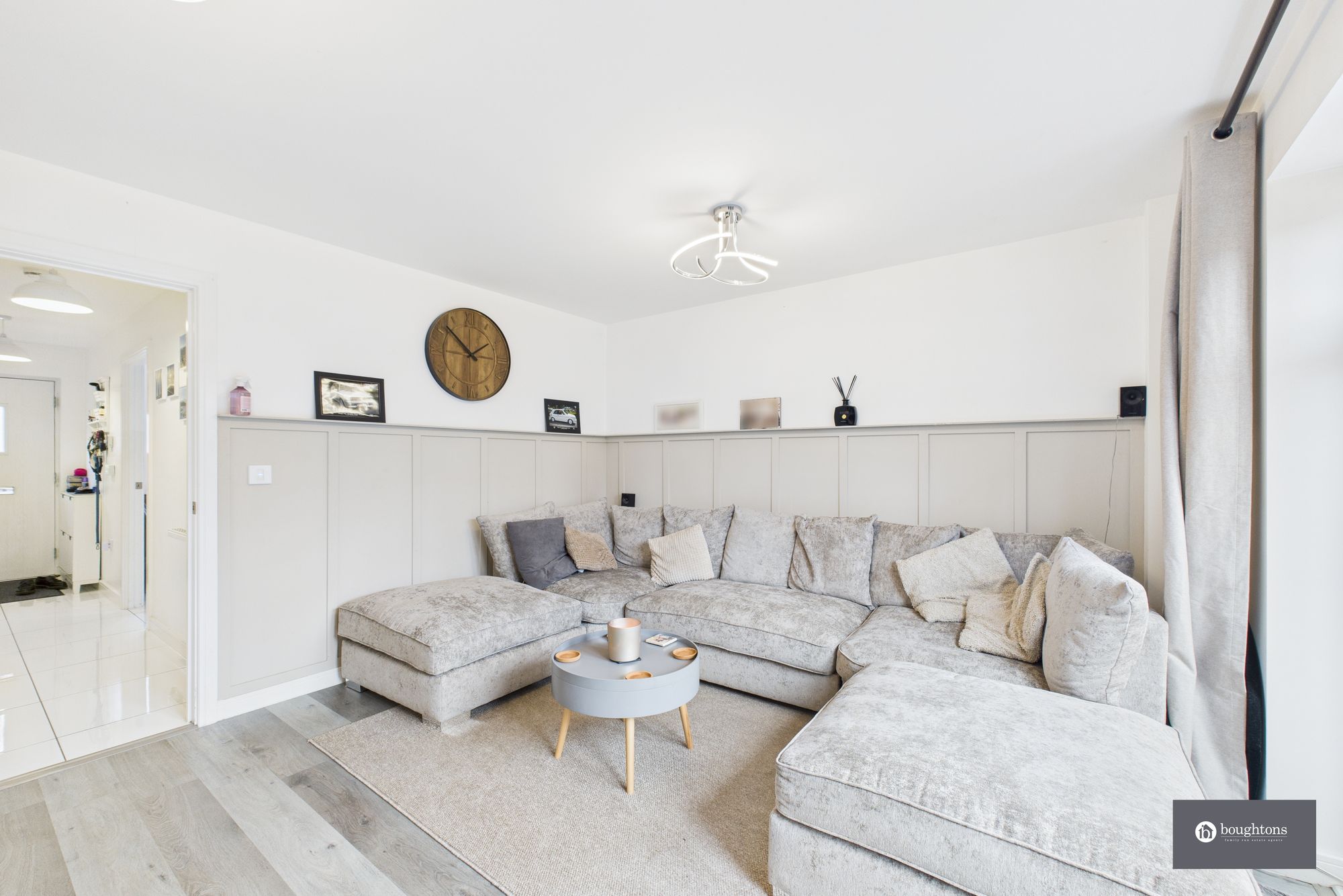 4 bed mid-terraced house for sale in Foxhills Way, Brackley, NN13  - Property Image 2