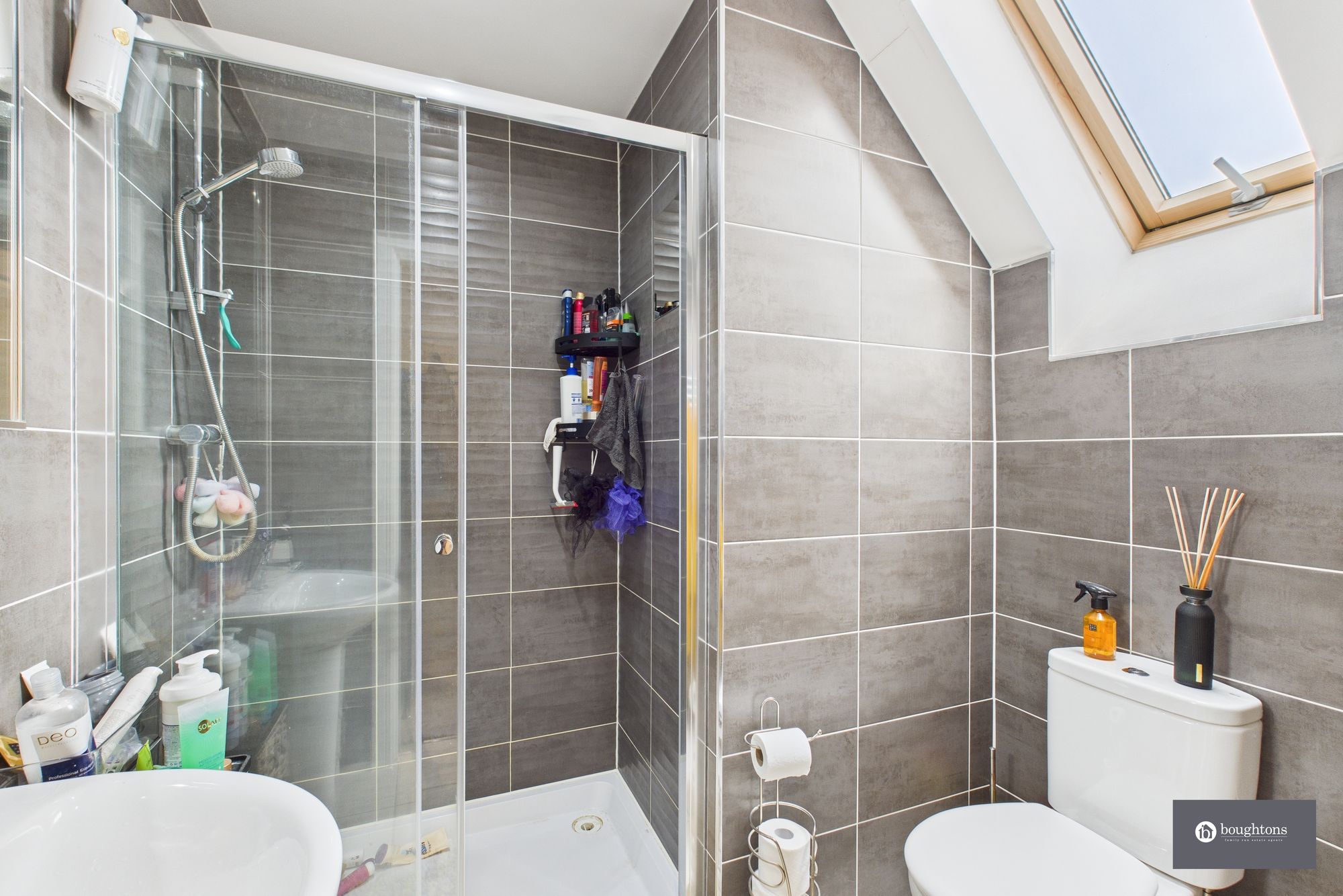 4 bed mid-terraced house for sale in Foxhills Way, Brackley, NN13  - Property Image 14