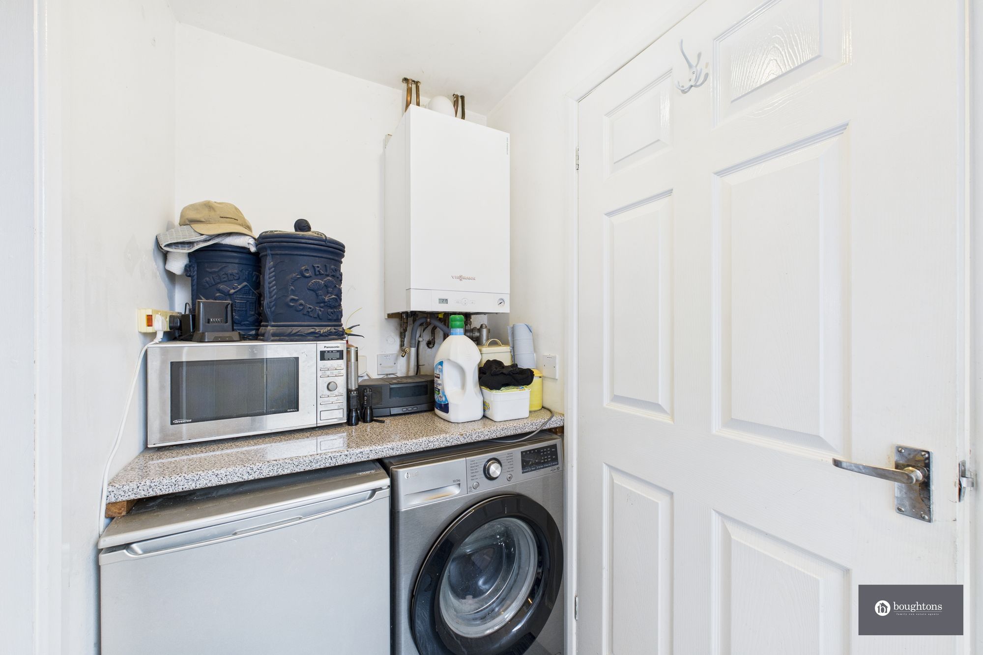 3 bed end of terrace house for sale in Waynflete Close, Brackley, NN13  - Property Image 8