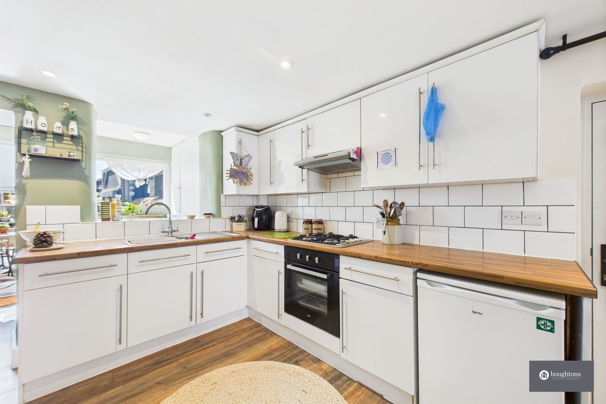 2 bed semi-detached house for sale in Manor Road, Brackley, NN13  - Property Image 2