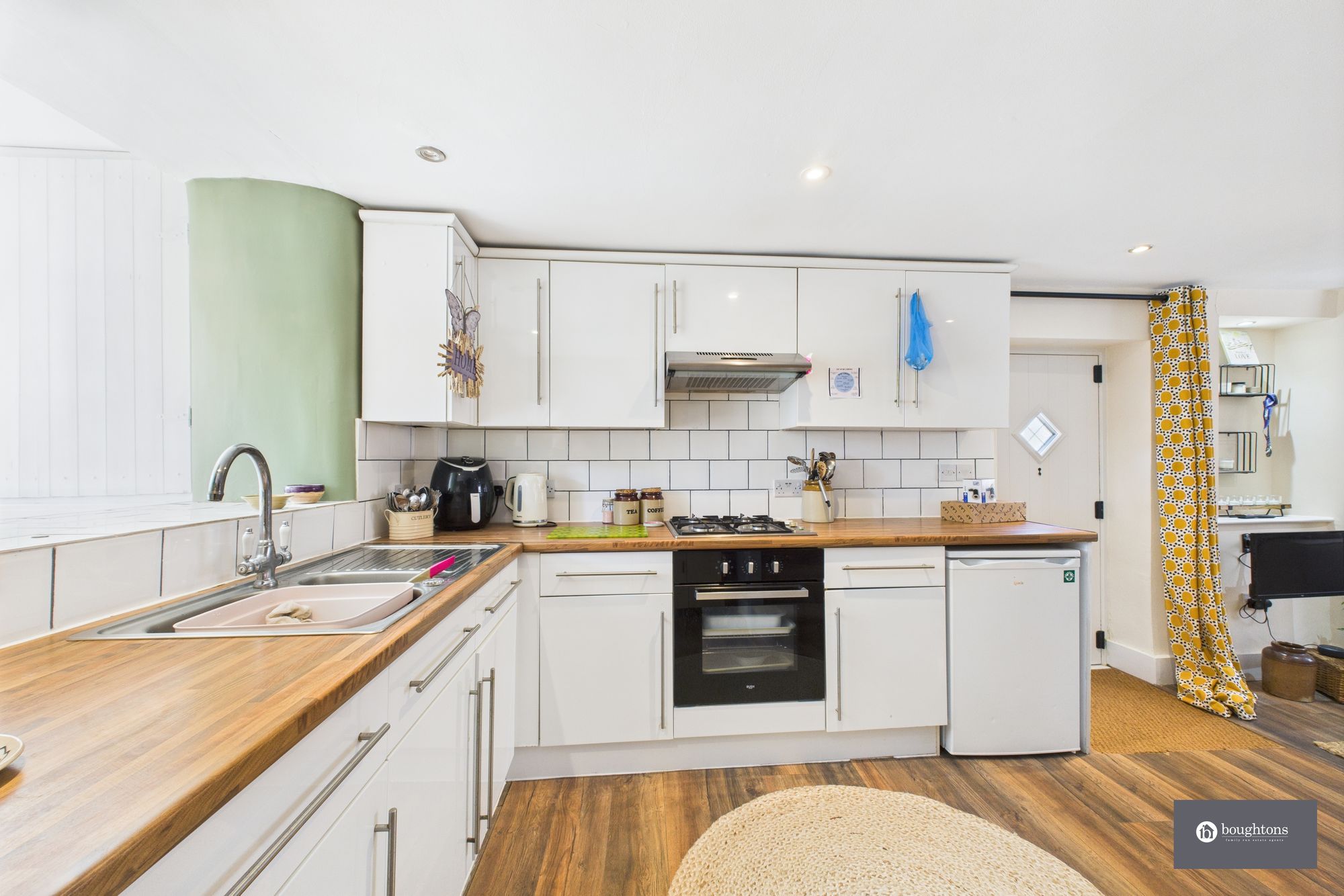 2 bed semi-detached house for sale in Manor Road, Brackley, NN13  - Property Image 8