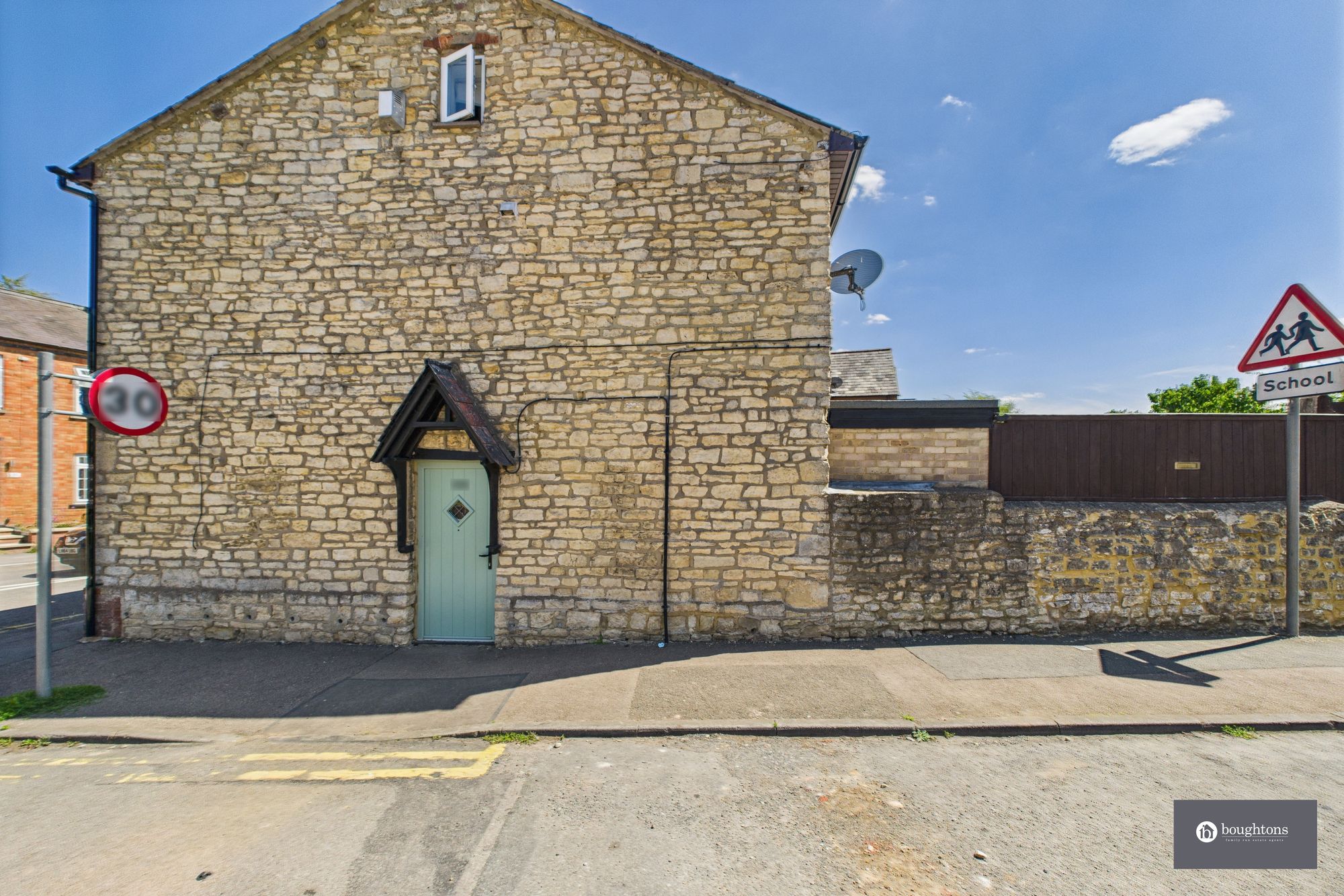 2 bed semi-detached house for sale in Manor Road, Brackley, NN13  - Property Image 27