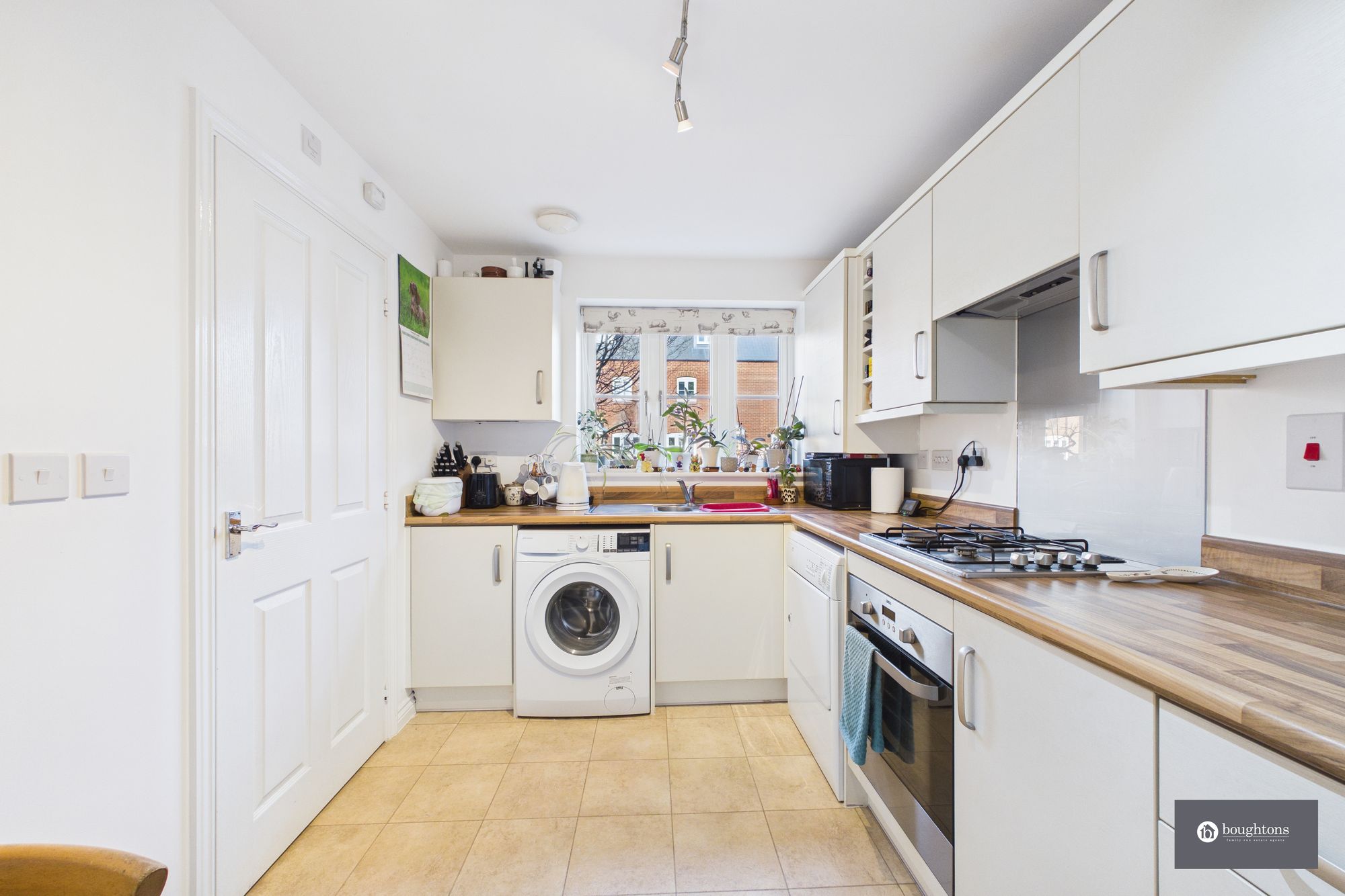 3 bed terraced house for sale in Poppyfields Way, Brackley, NN13  - Property Image 2