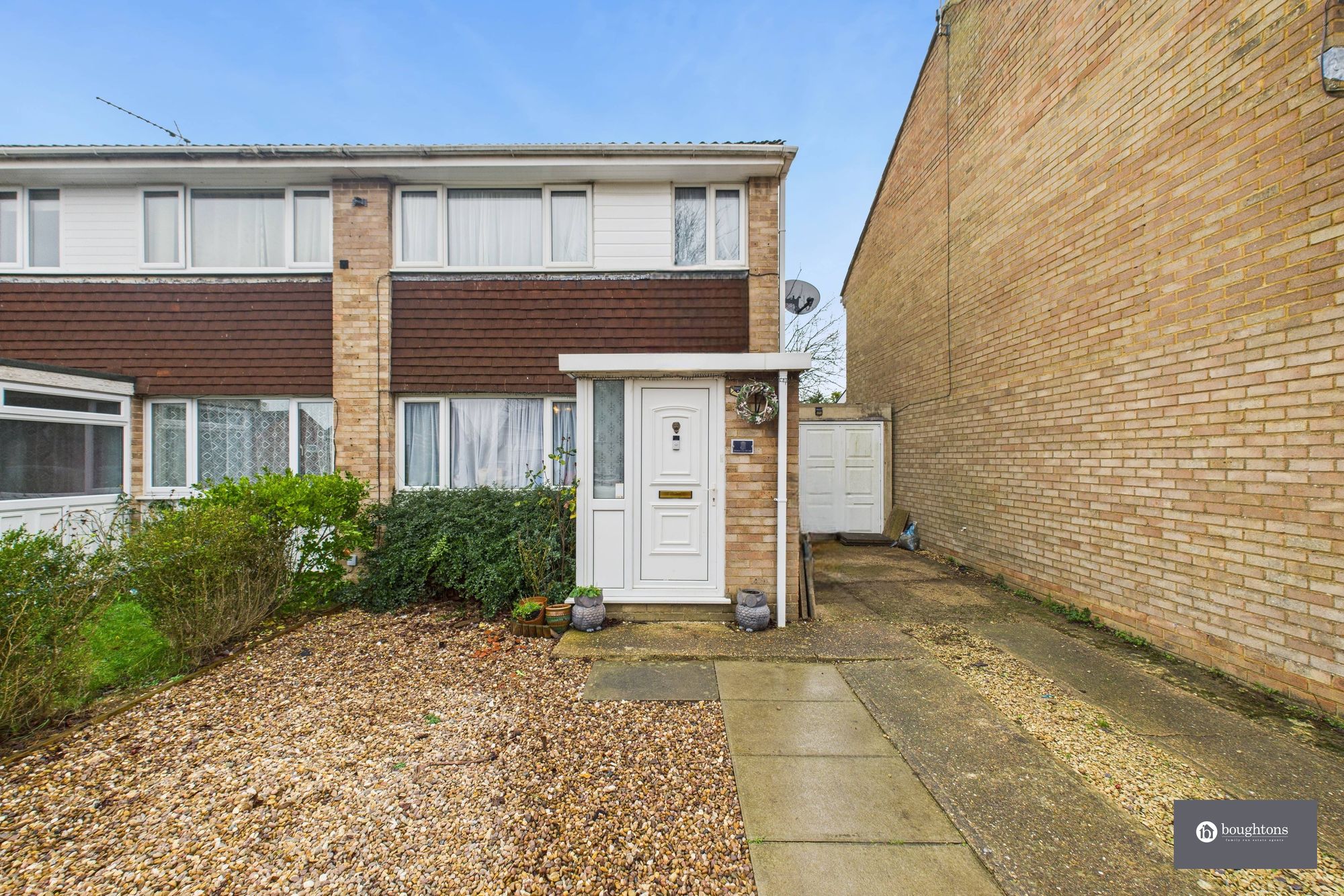 3 bed semi-detached house for sale in Dumas Cul-De-Sac, Brackley, NN13 - Property Image 1