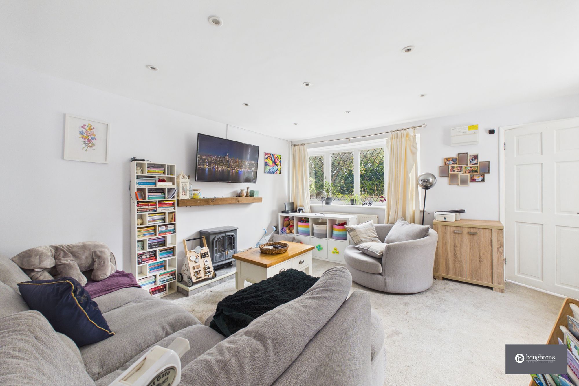 3 bed semi-detached house for sale in Halse Road, Brackley, NN13  - Property Image 3