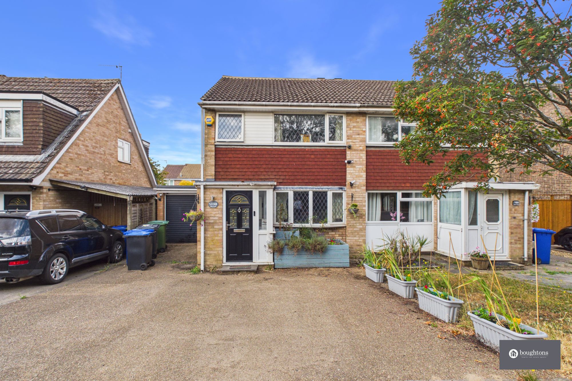 3 bed semi-detached house for sale in Halse Road, Brackley, NN13