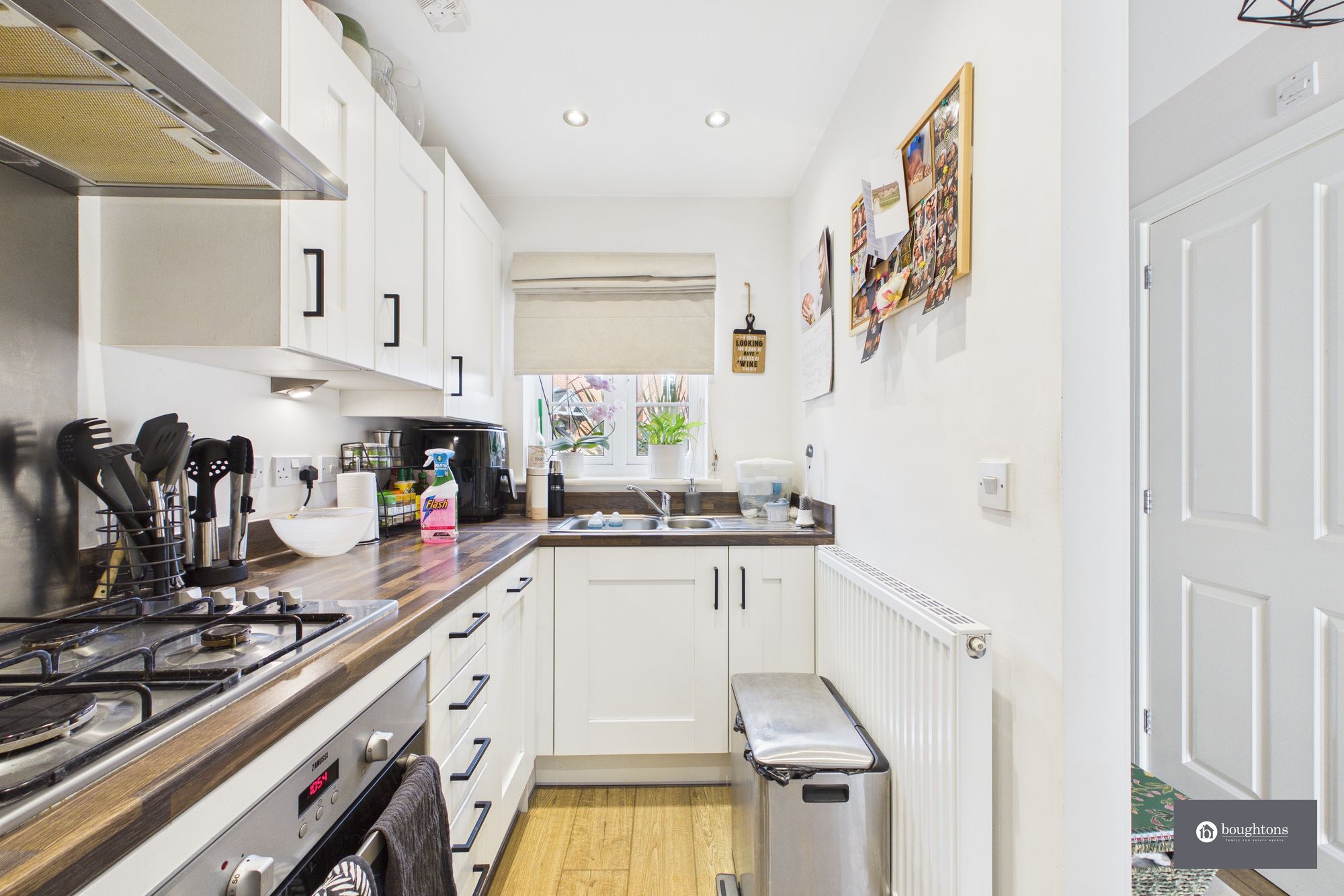 2 bed mid-terraced house for sale in Foxhills Way, Brackley, NN13  - Property Image 8