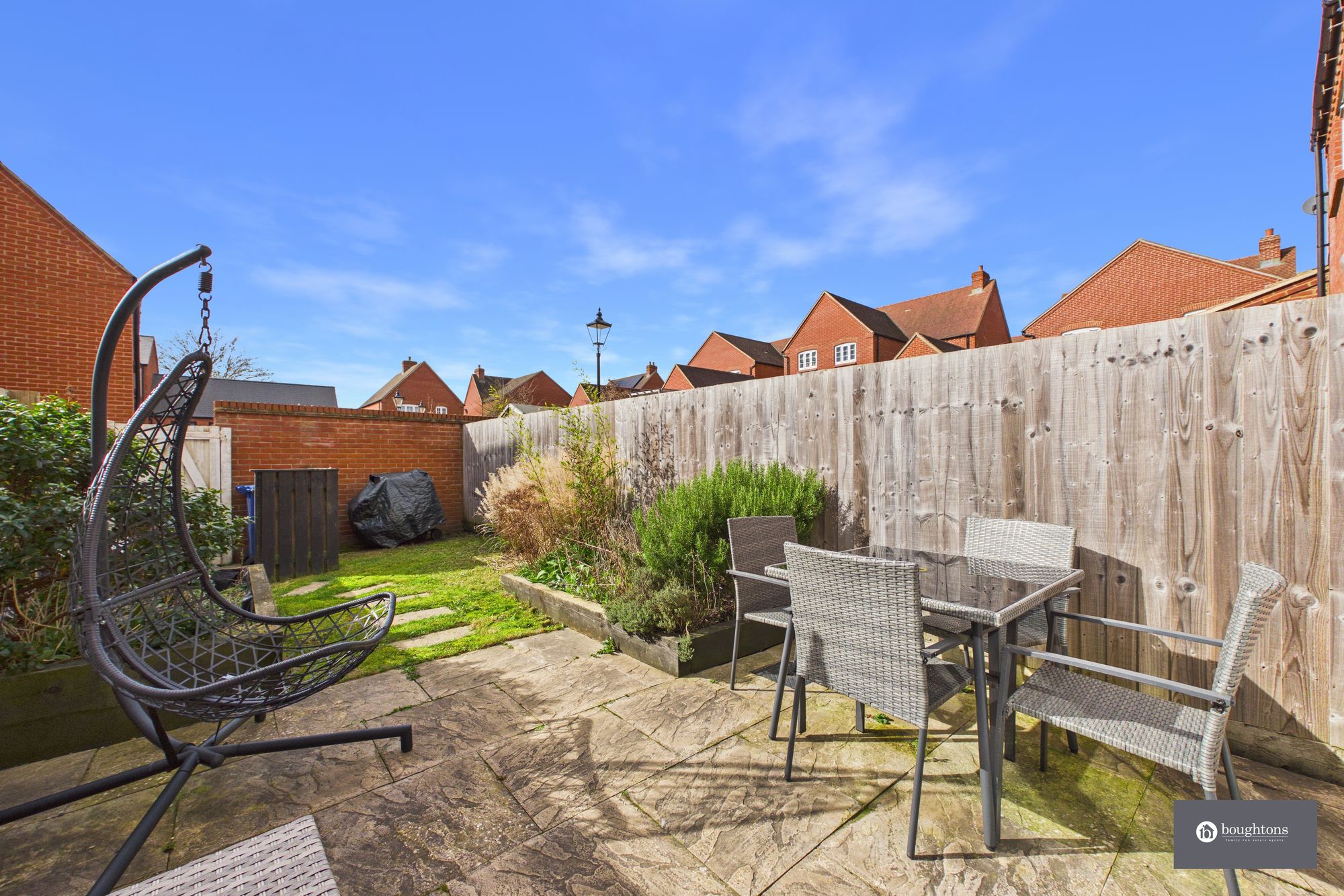 2 bed mid-terraced house for sale in Foxhills Way, Brackley, NN13  - Property Image 2