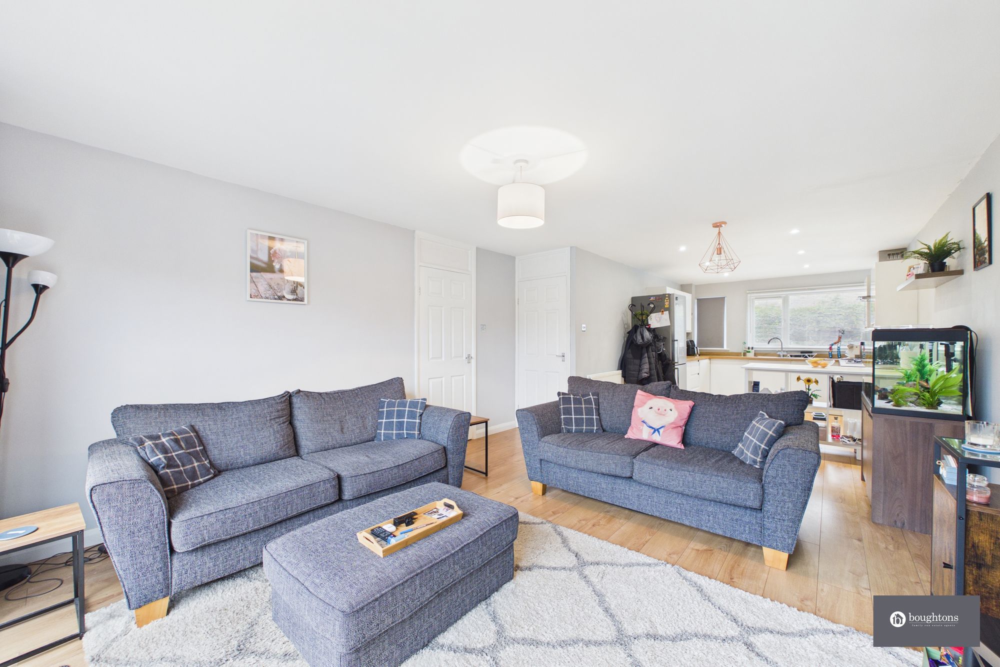 3 bed end of terrace house for sale in Westhill Close, Brackley, NN13  - Property Image 5