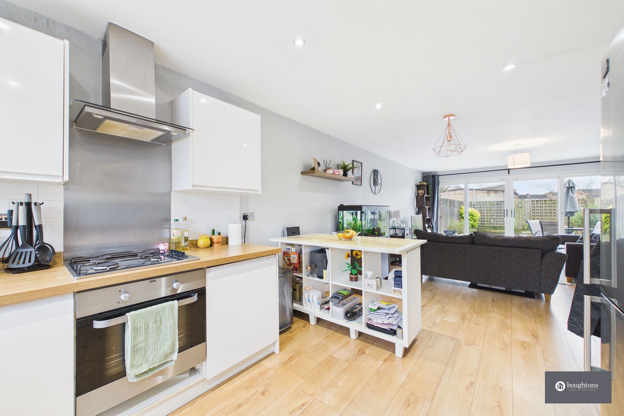 3 bed end of terrace house for sale in Westhill Close, Brackley, NN13  - Property Image 8