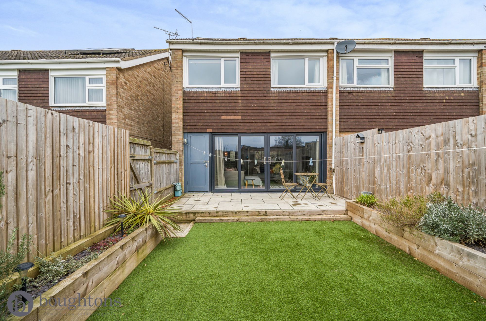 3 bed end of terrace house for sale in Westhill Close, Brackley, NN13