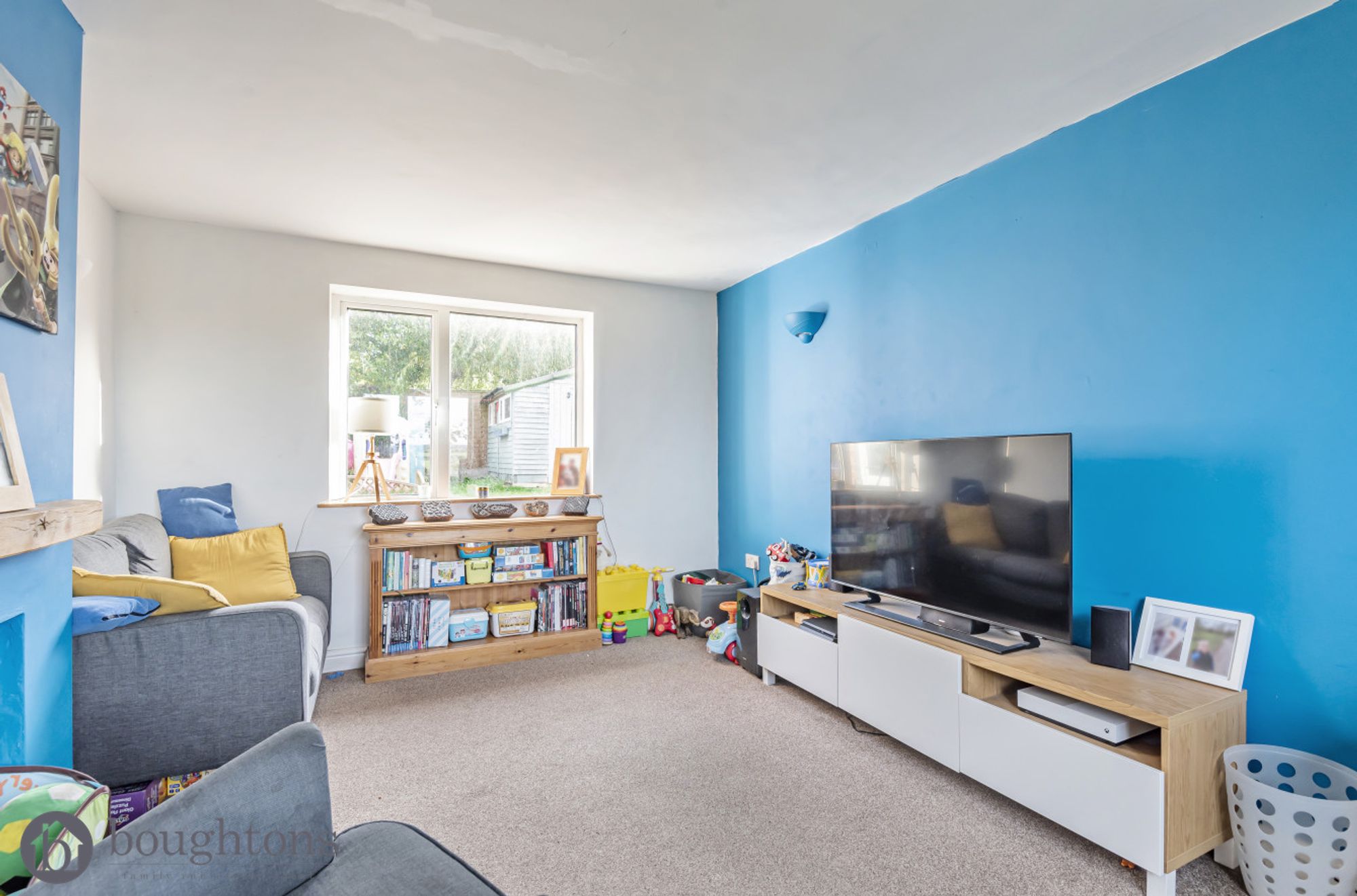 3 bed semi-detached house for sale in Banbury Road, Brackley, NN13  - Property Image 9