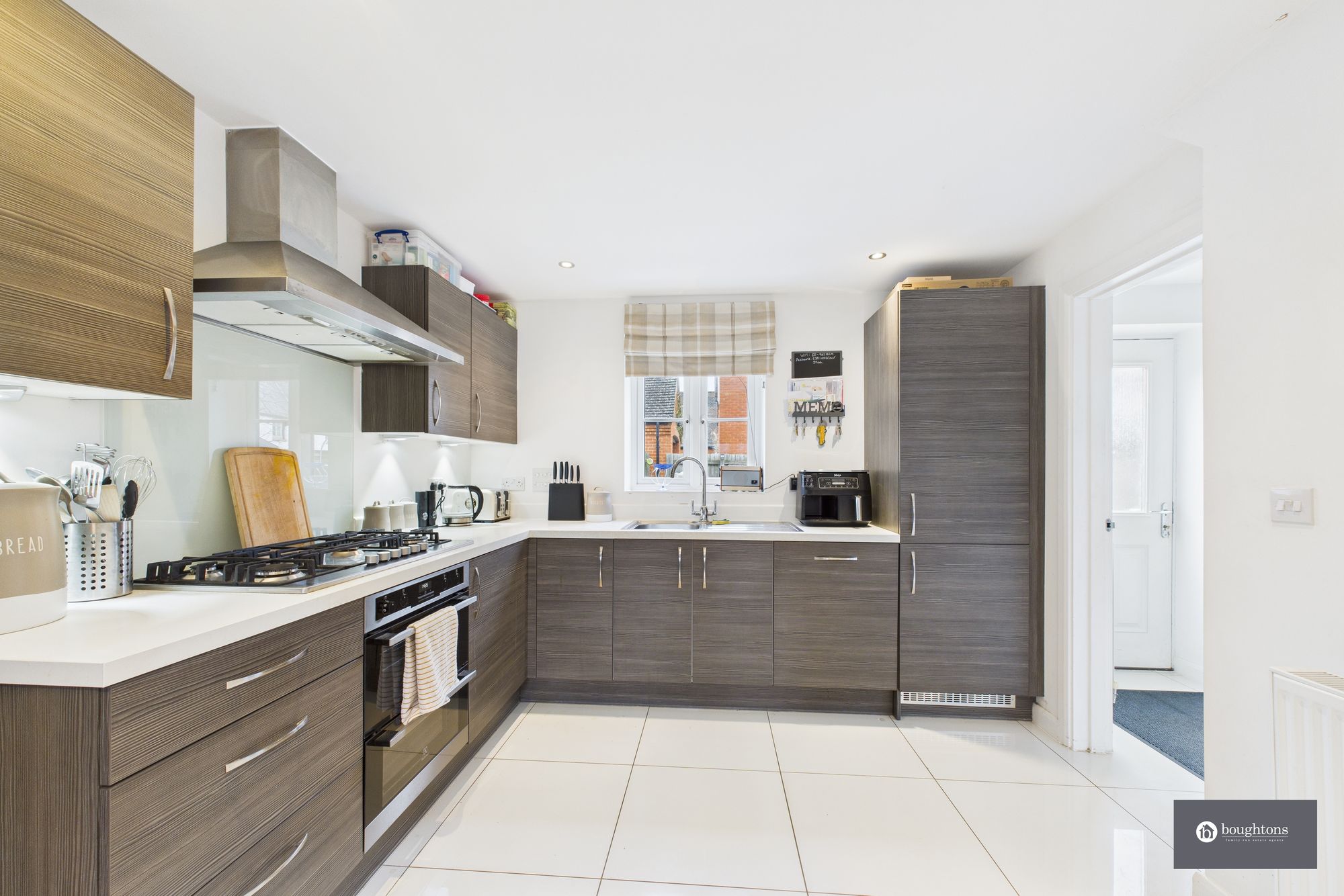 3 bed semi-detached house for sale in Juno Crescent, Brackley, NN13  - Property Image 5