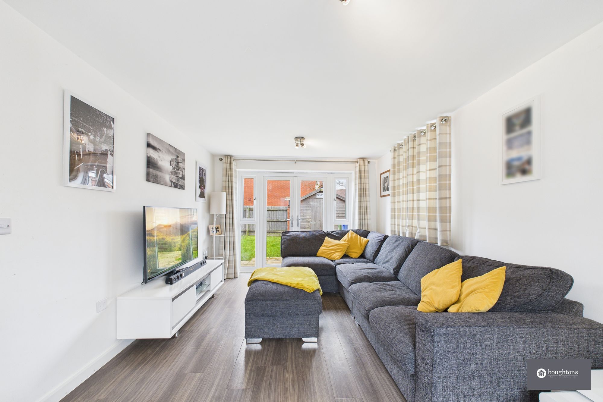 3 bed semi-detached house for sale in Juno Crescent, Brackley, NN13  - Property Image 9