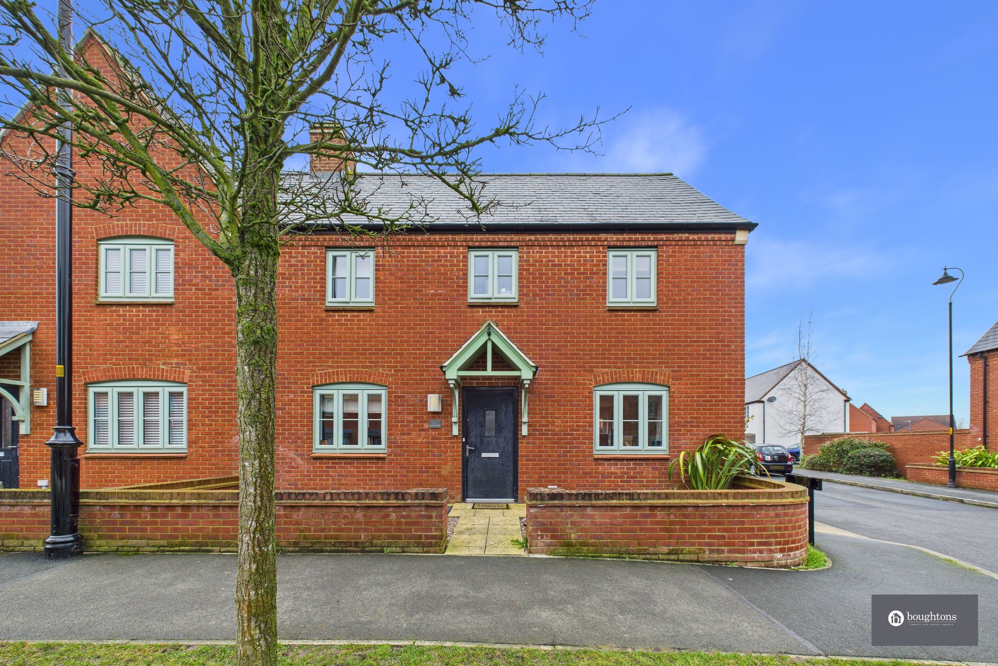 3 bed semi-detached house for sale in Juno Crescent, Brackley, NN13 - Property Image 1