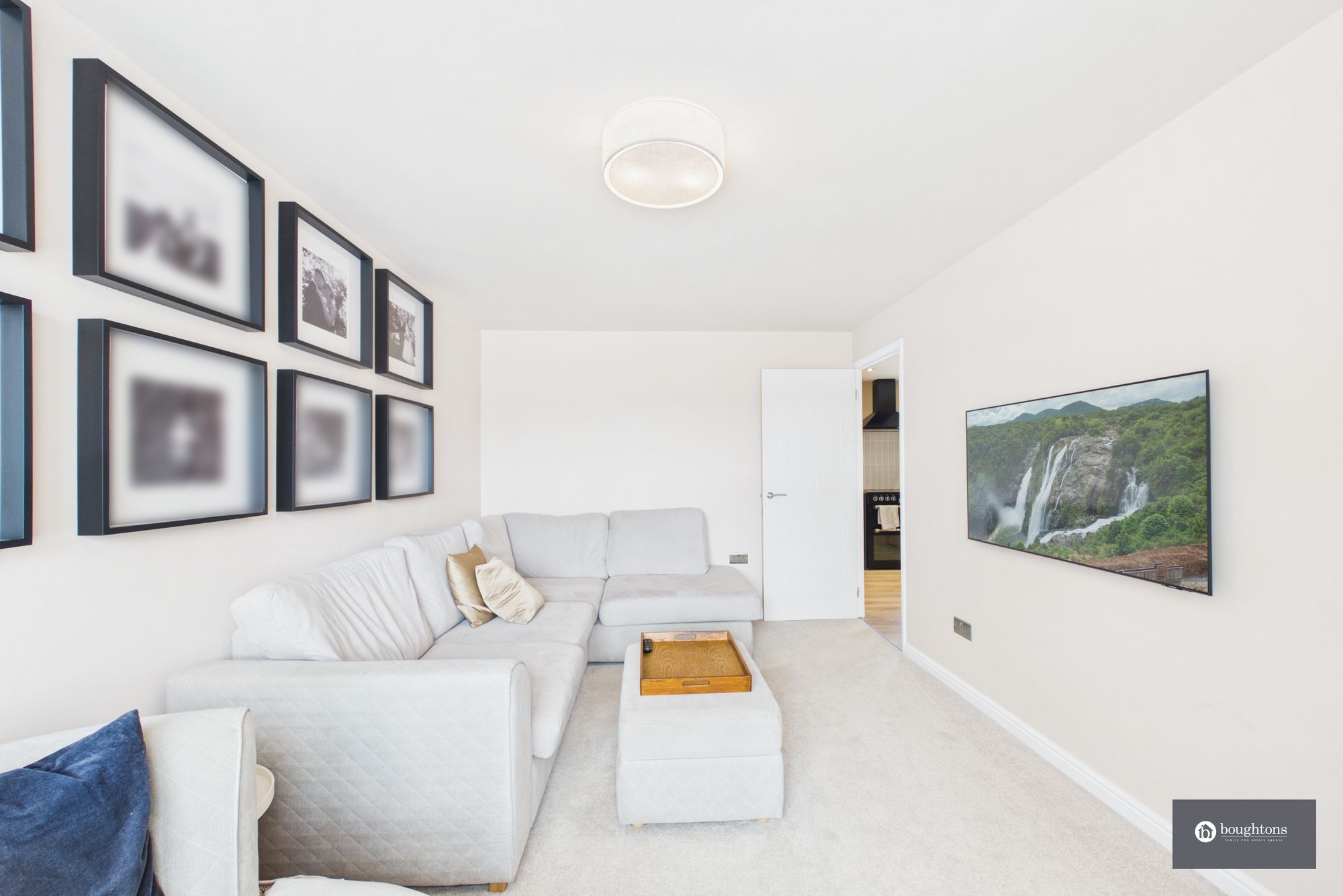 3 bed detached house for sale in Kestrel Crescent, Brackley, NN13  - Property Image 5