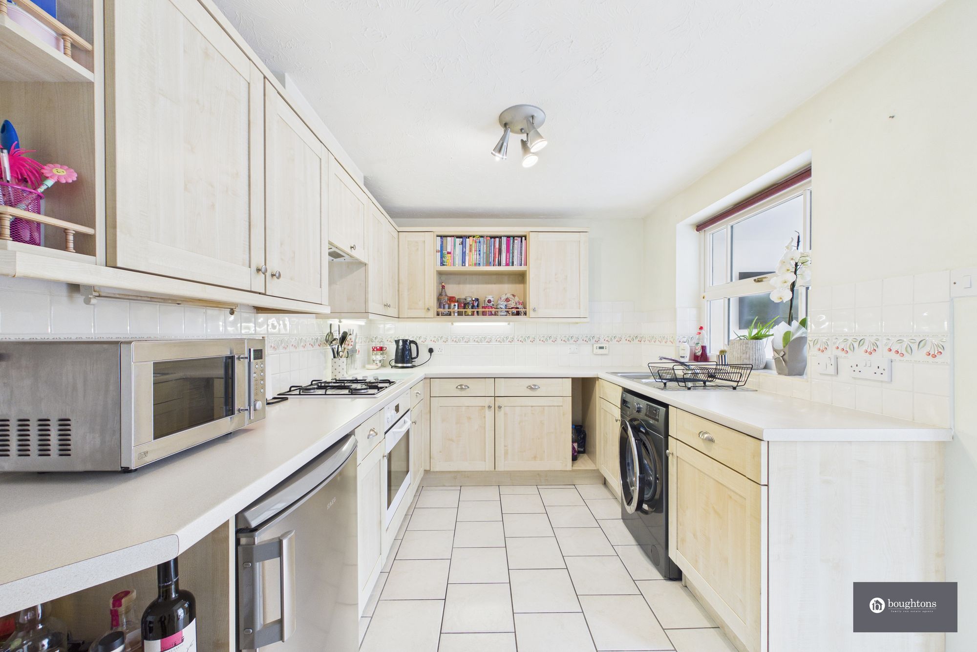 3 bed detached house for sale in Kingfisher Road, Brackley, NN13  - Property Image 11