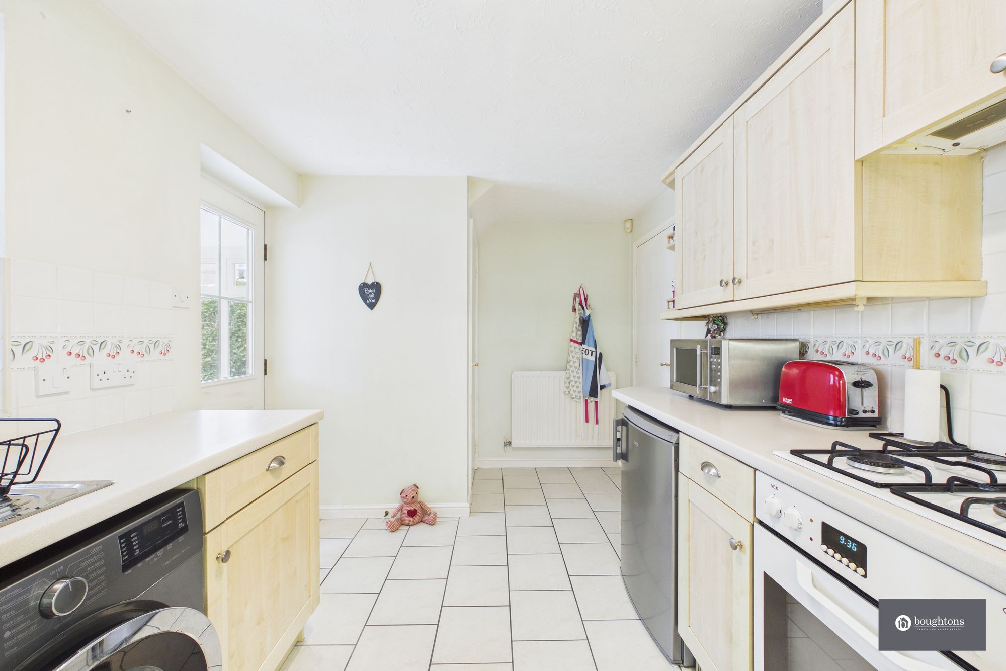 3 bed detached house for sale in Kingfisher Road, Brackley, NN13  - Property Image 14