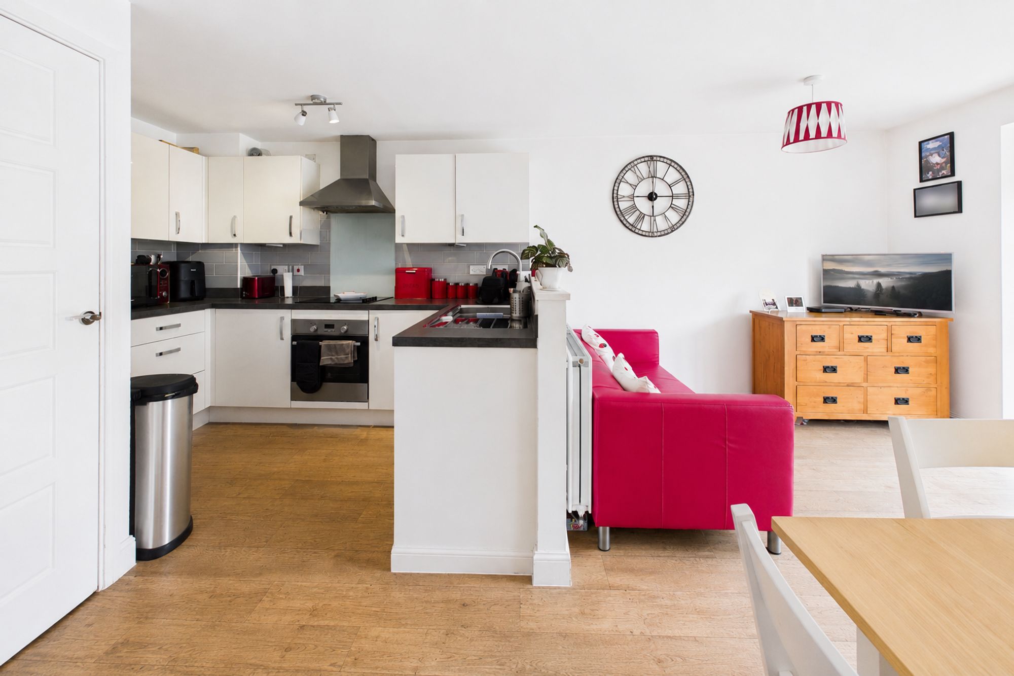 4 bed end of terrace house for sale in Juno Crescent, Brackley, NN13  - Property Image 6