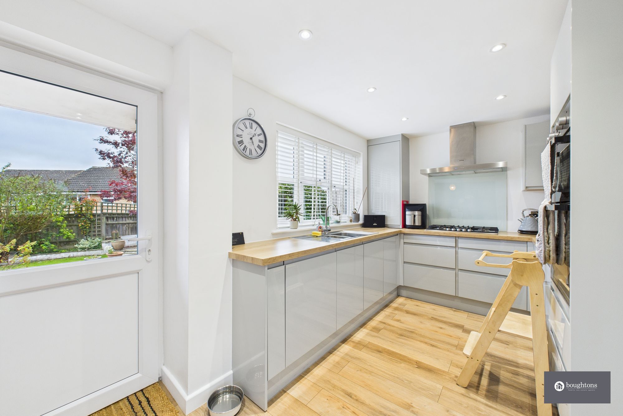 4 bed detached house for sale in Stuart Road, Brackley, NN13  - Property Image 8