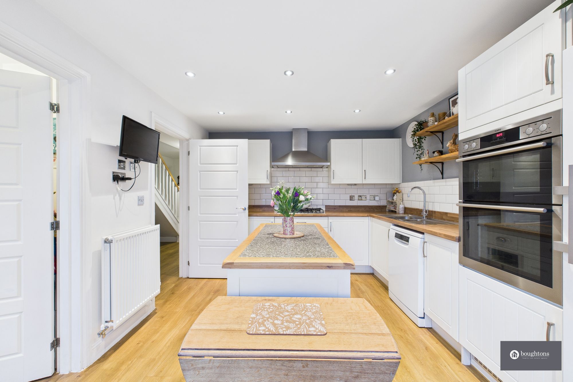 5 bed detached house for sale in Juno Crescent, Brackley, NN13  - Property Image 4