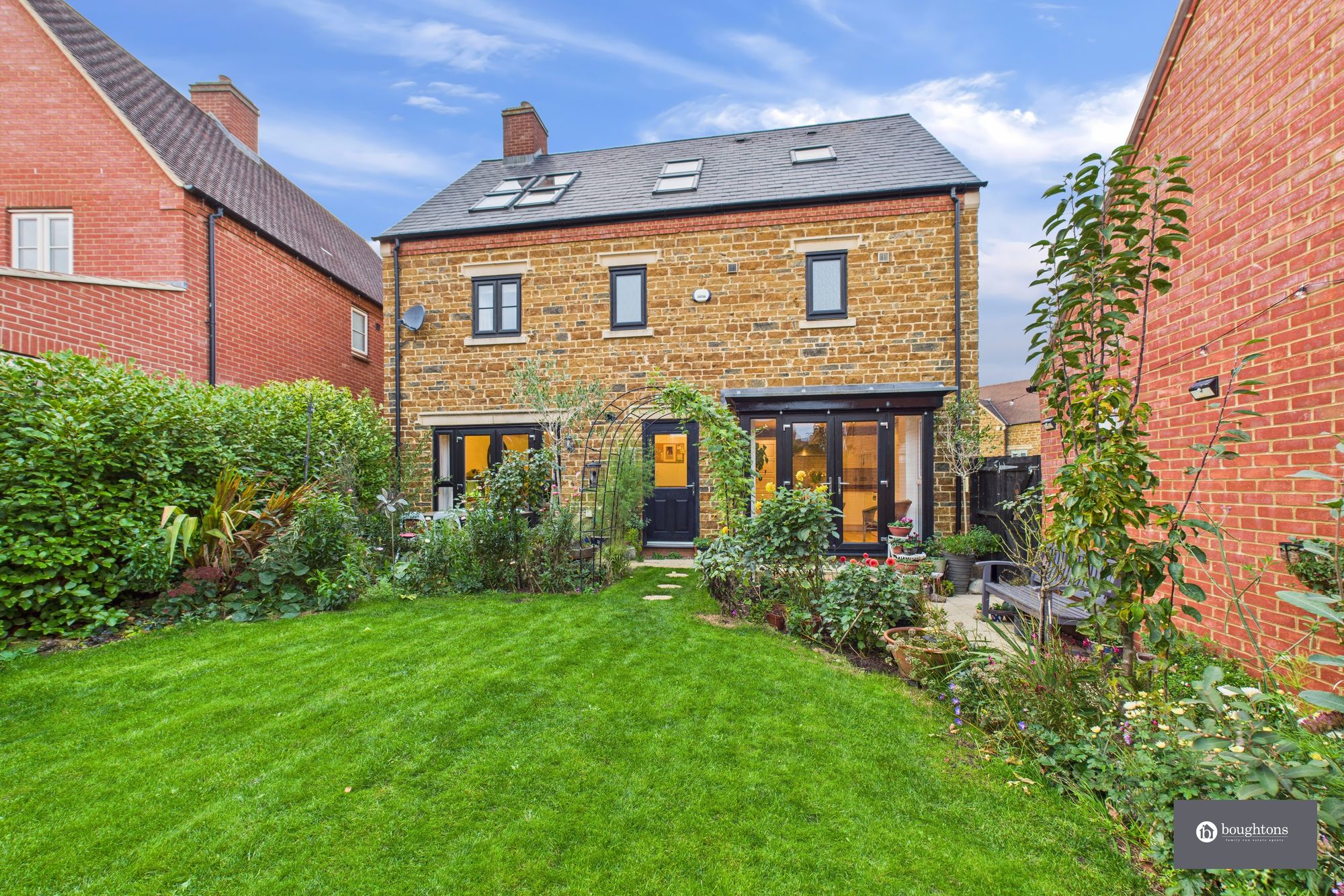 5 bed detached house for sale in Juno Crescent, Brackley, NN13  - Property Image 35