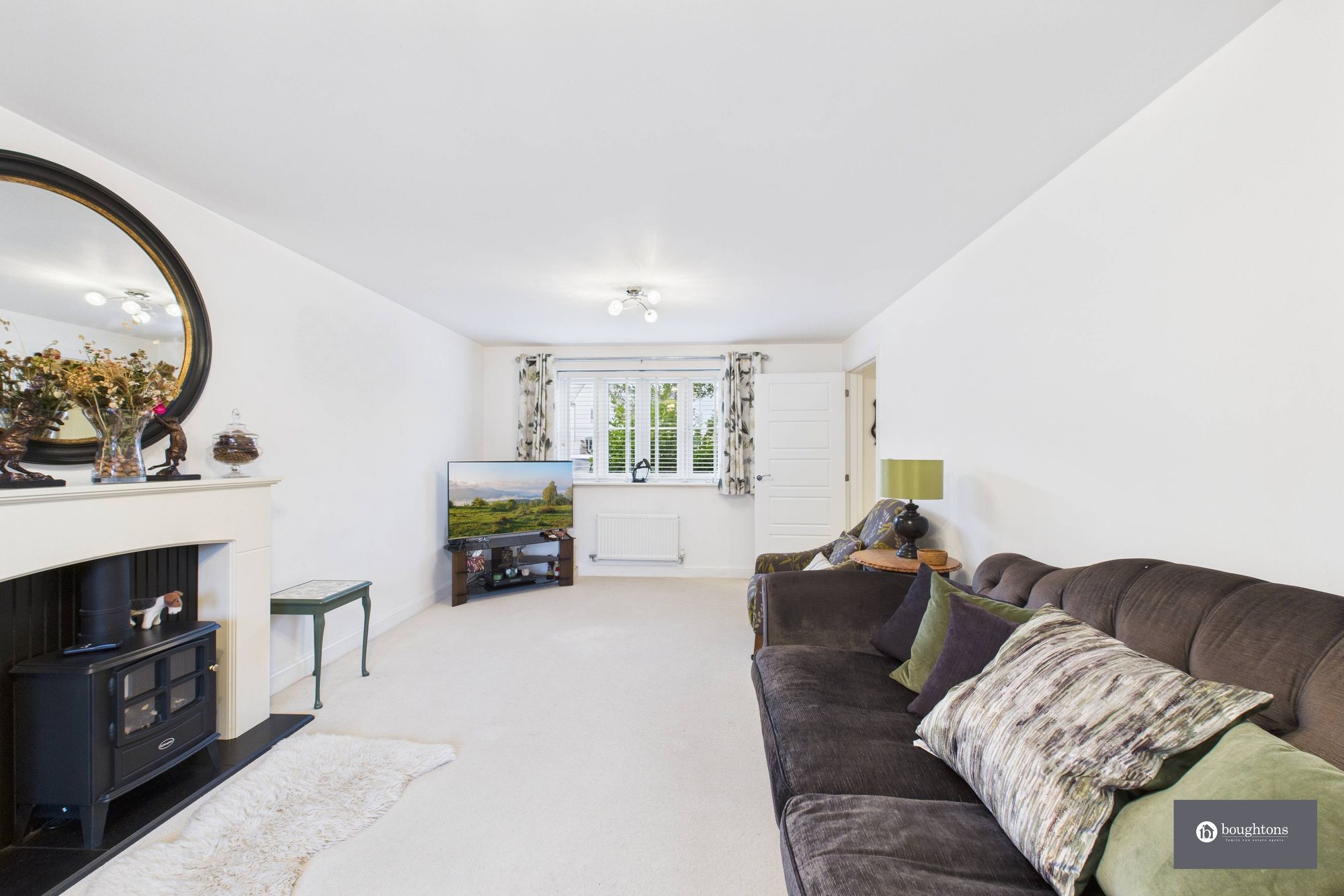 5 bed detached house for sale in Juno Crescent, Brackley, NN13  - Property Image 3