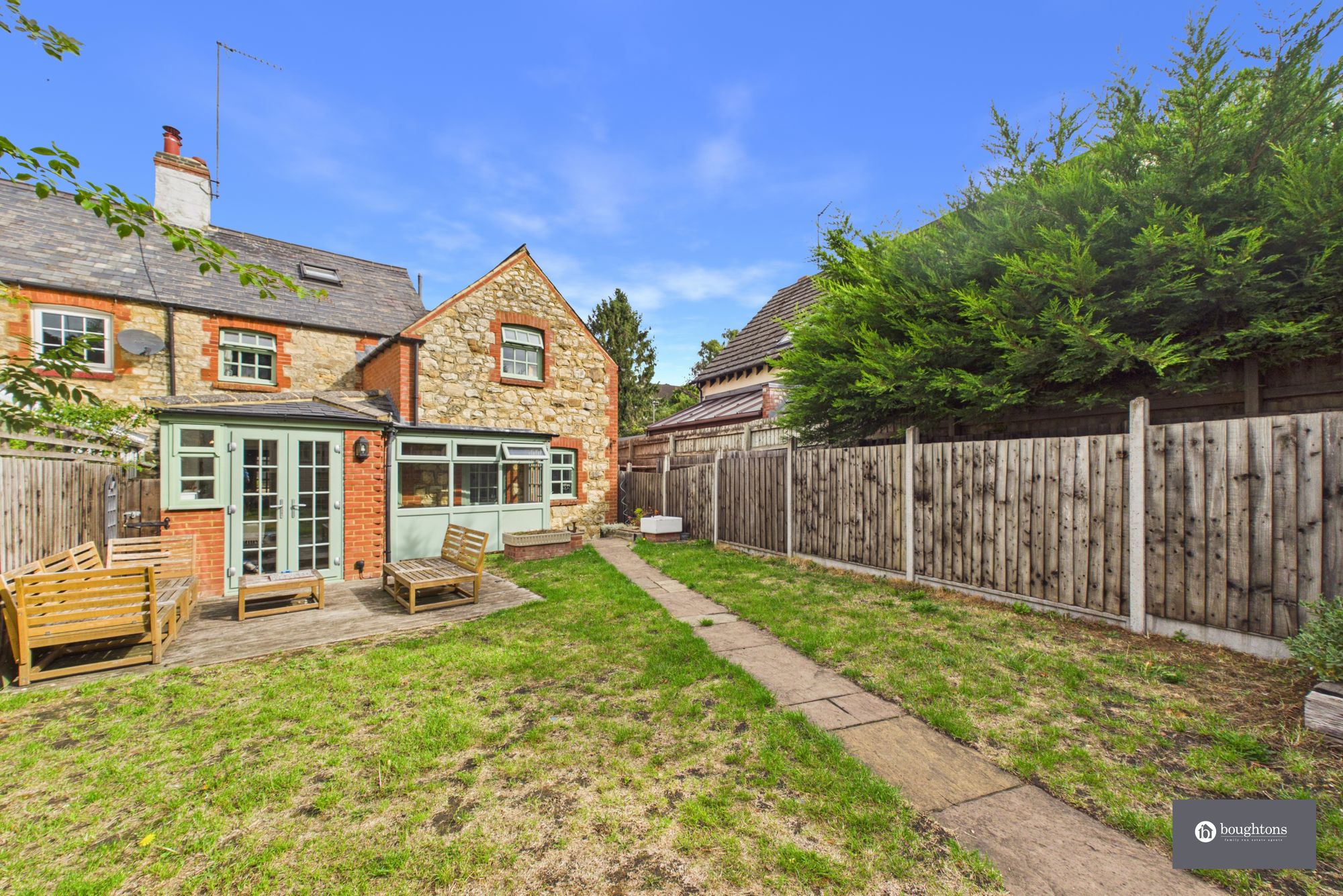 4 bed cottage for sale in Main Street, Tingewick, MK18  - Property Image 2