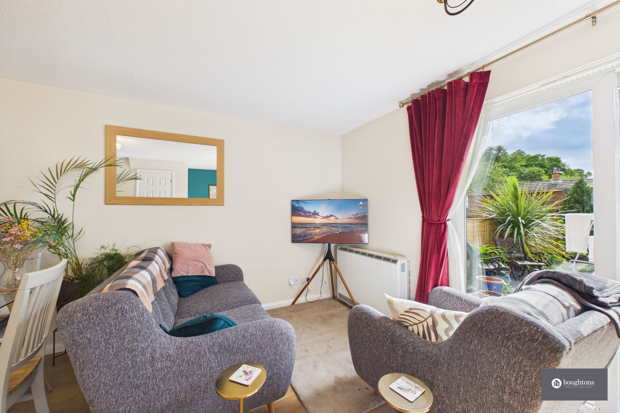 3 bed terraced house for sale in Glebe Close, Maids Moreton, MK18  - Property Image 3