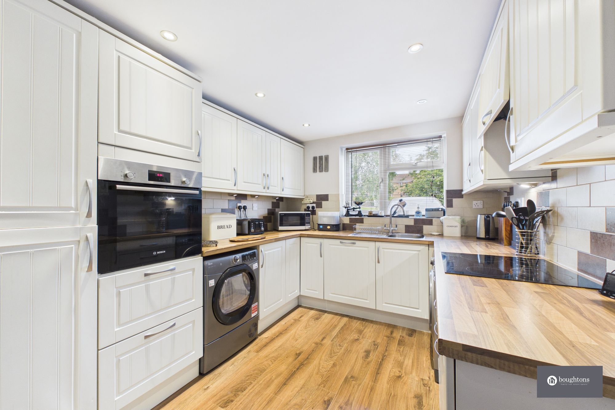 3 bed terraced house for sale in Johnson Avenue, Brackley, NN13  - Property Image 2