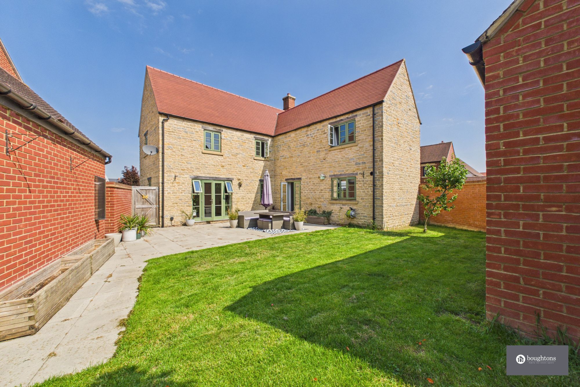 4 bed detached house for sale in Capricorn Way, Brackley, NN13  - Property Image 2
