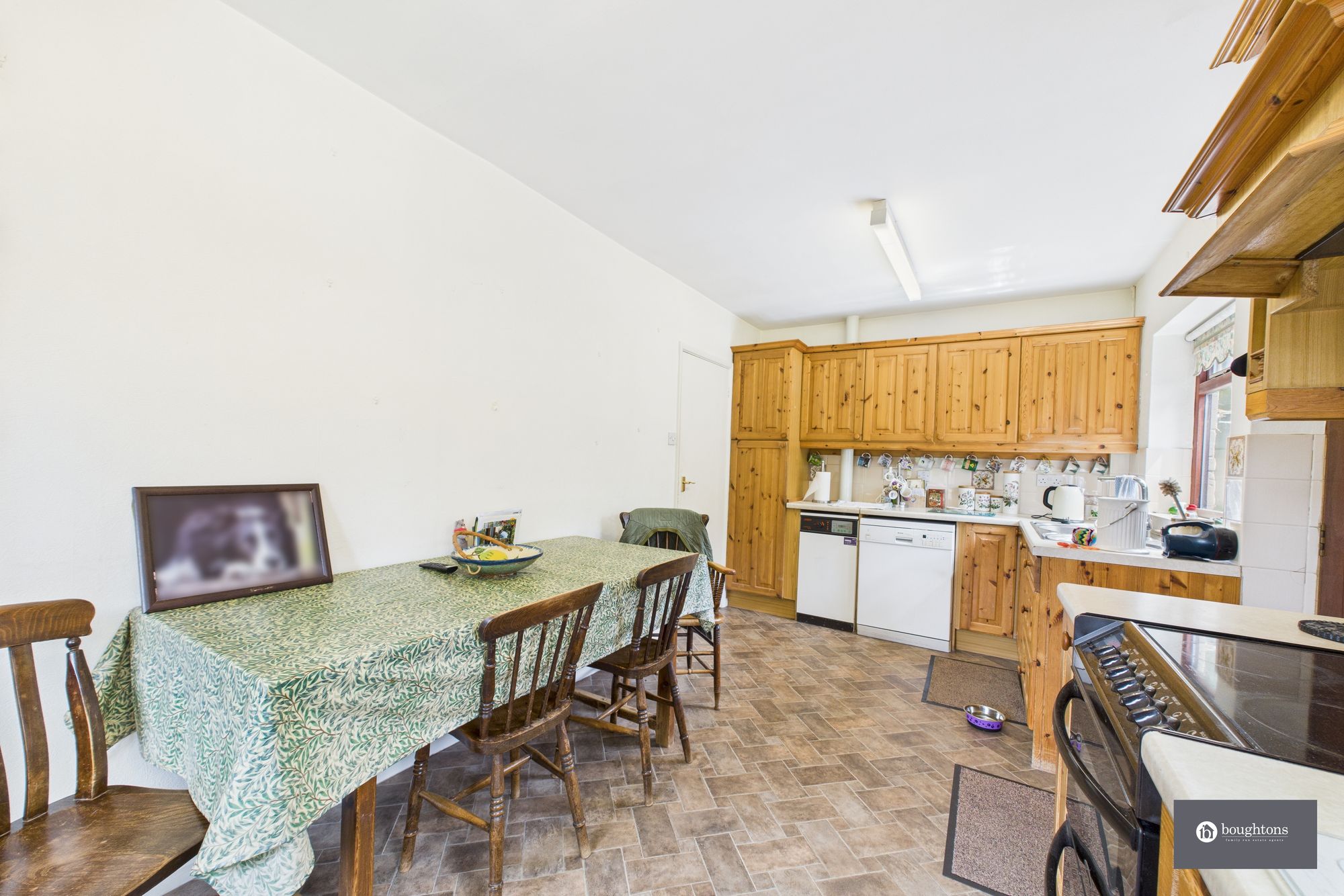 2 bed detached bungalow for sale in Church Street, Helmdon, NN13  - Property Image 4