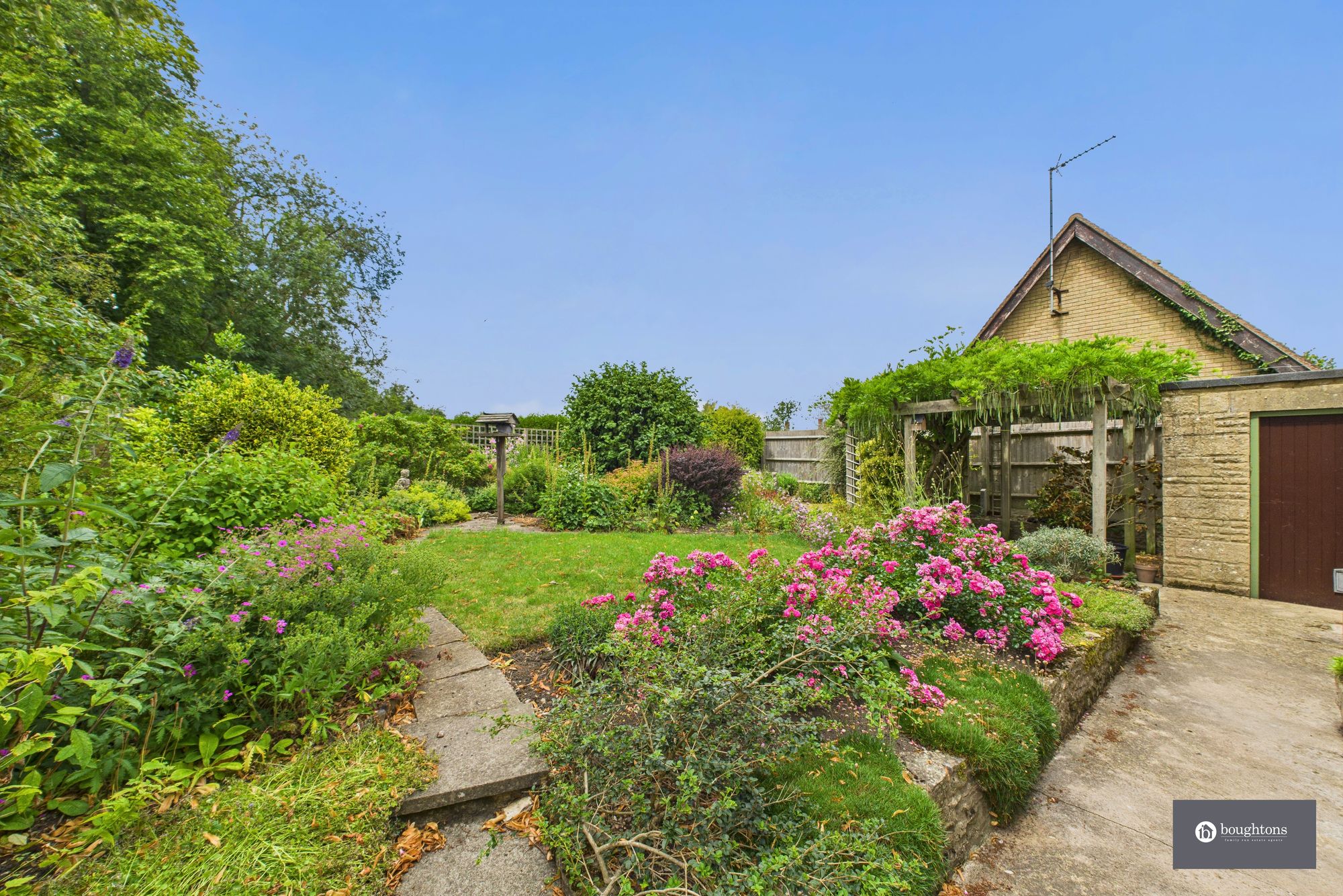 2 bed detached bungalow for sale in Church Street, Helmdon, NN13  - Property Image 20