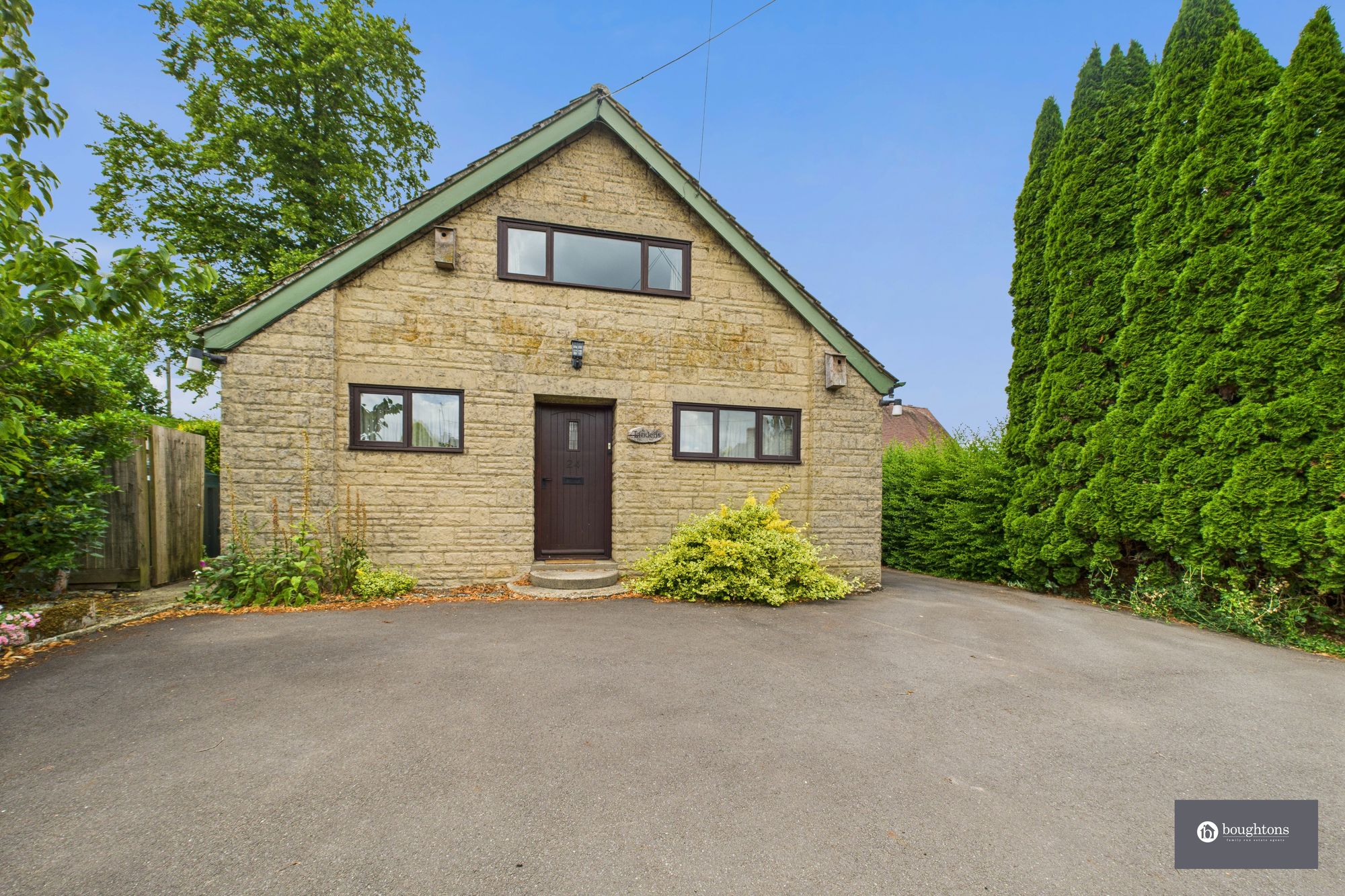 2 bed detached bungalow for sale in Church Street, Helmdon, NN13  - Property Image 23