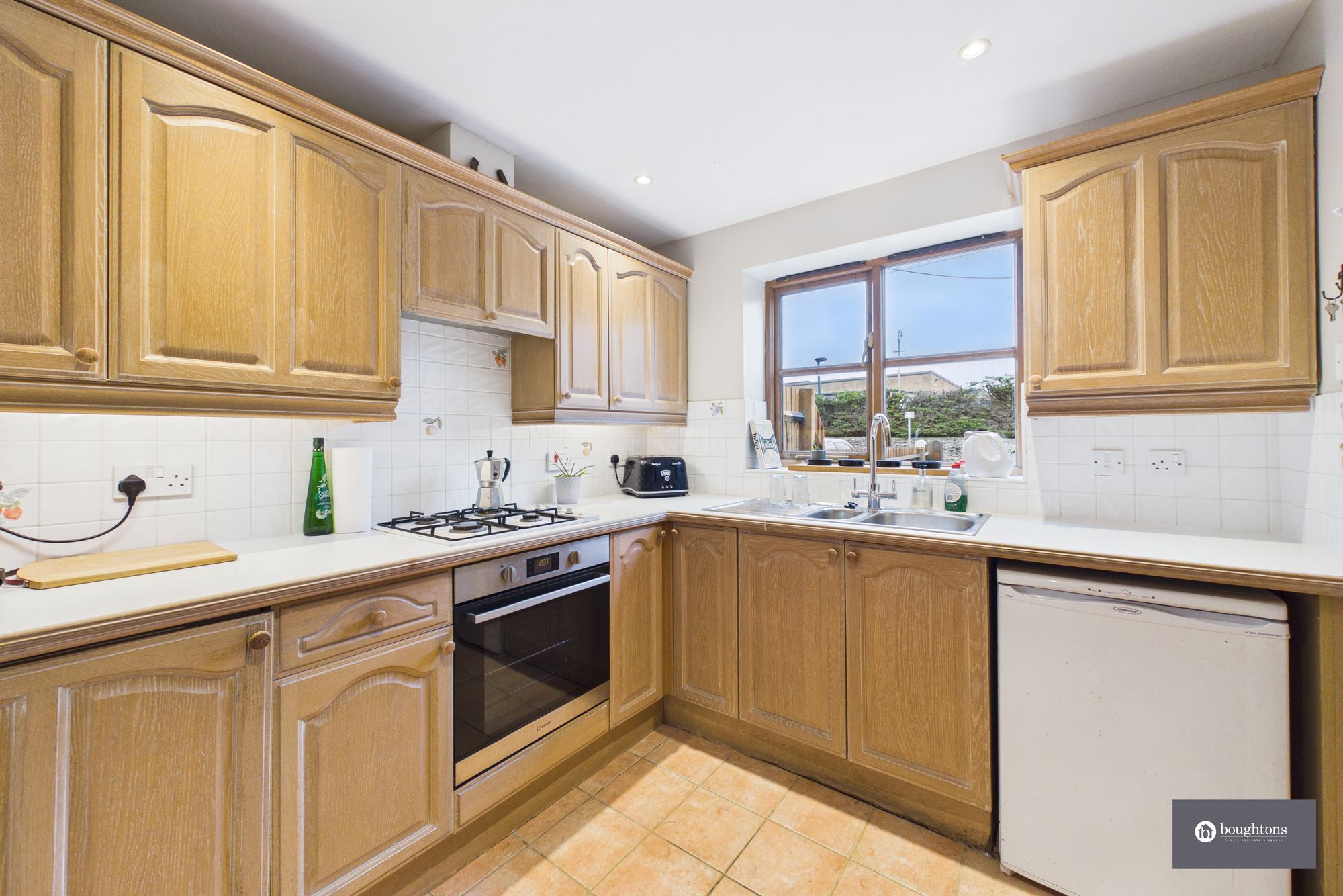 2 bed semi-detached house for sale in Park End, Croughton, NN13  - Property Image 4