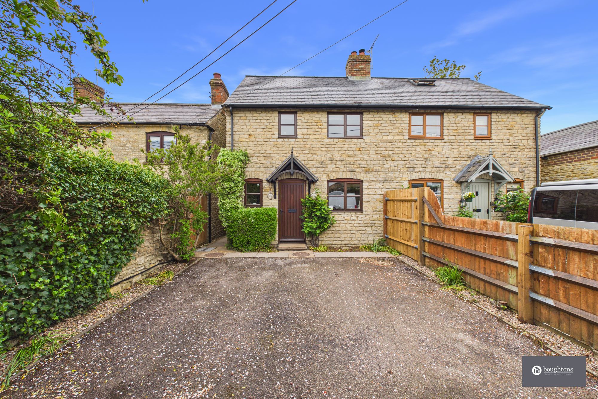 2 bed semi-detached house for sale in Park End, Croughton, NN13  - Property Image 23