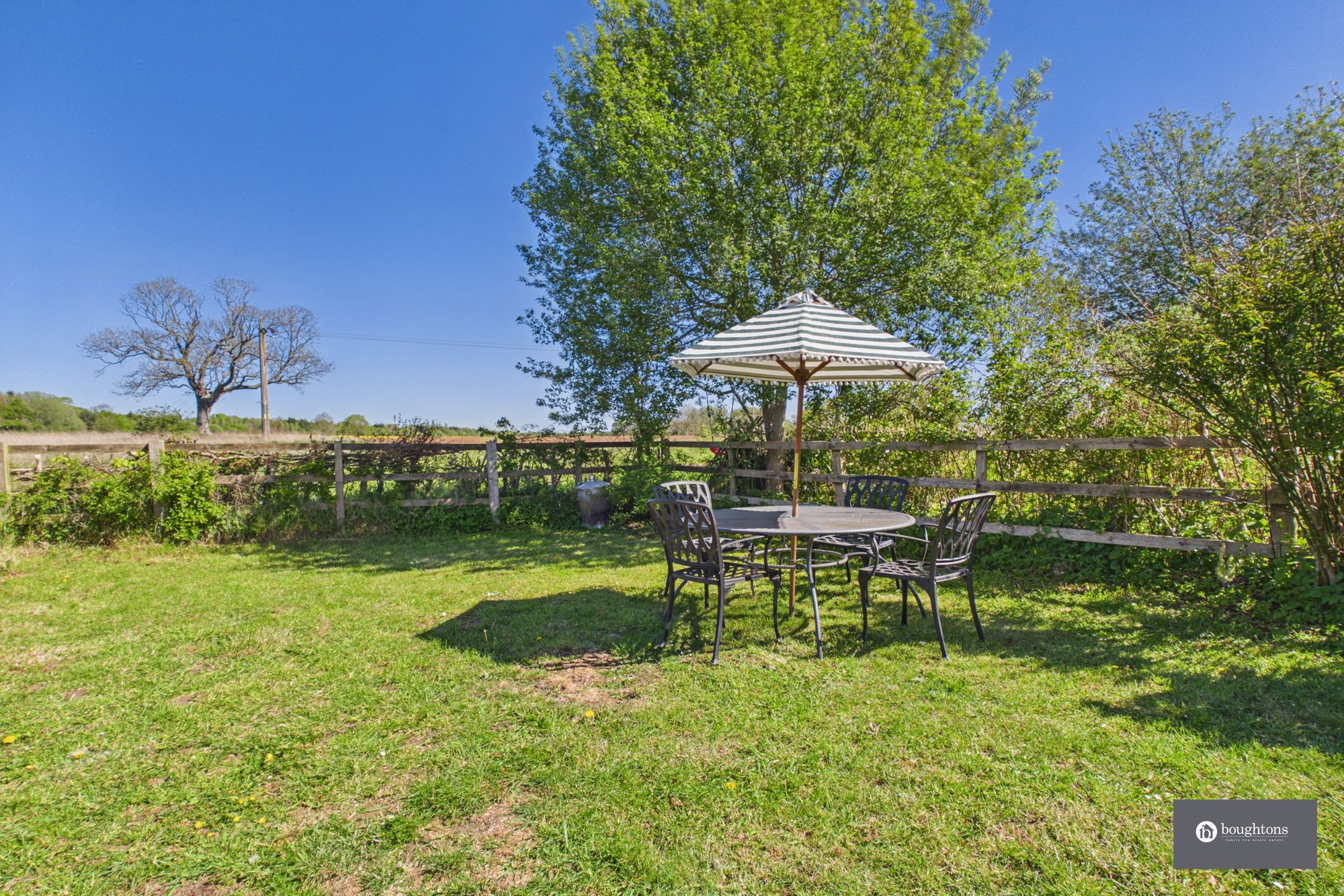 2 bed semi-detached house for sale in Park End, Croughton, NN13  - Property Image 2